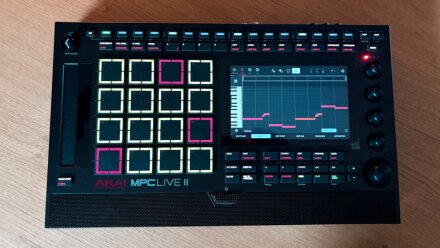 MPC Live III 4 - front MPC Live III 4 - front