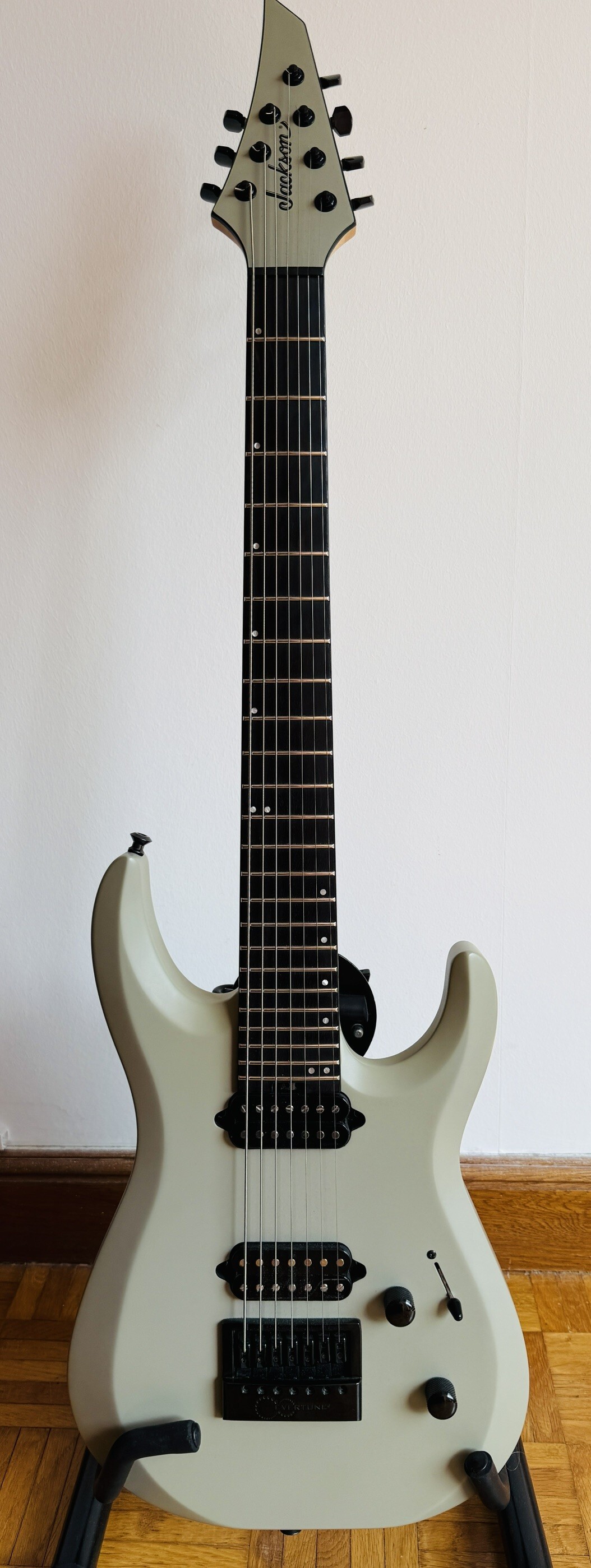 Vends Jackson Pro Series Dinky DK2 Modern Evertune 7 Primer Gray