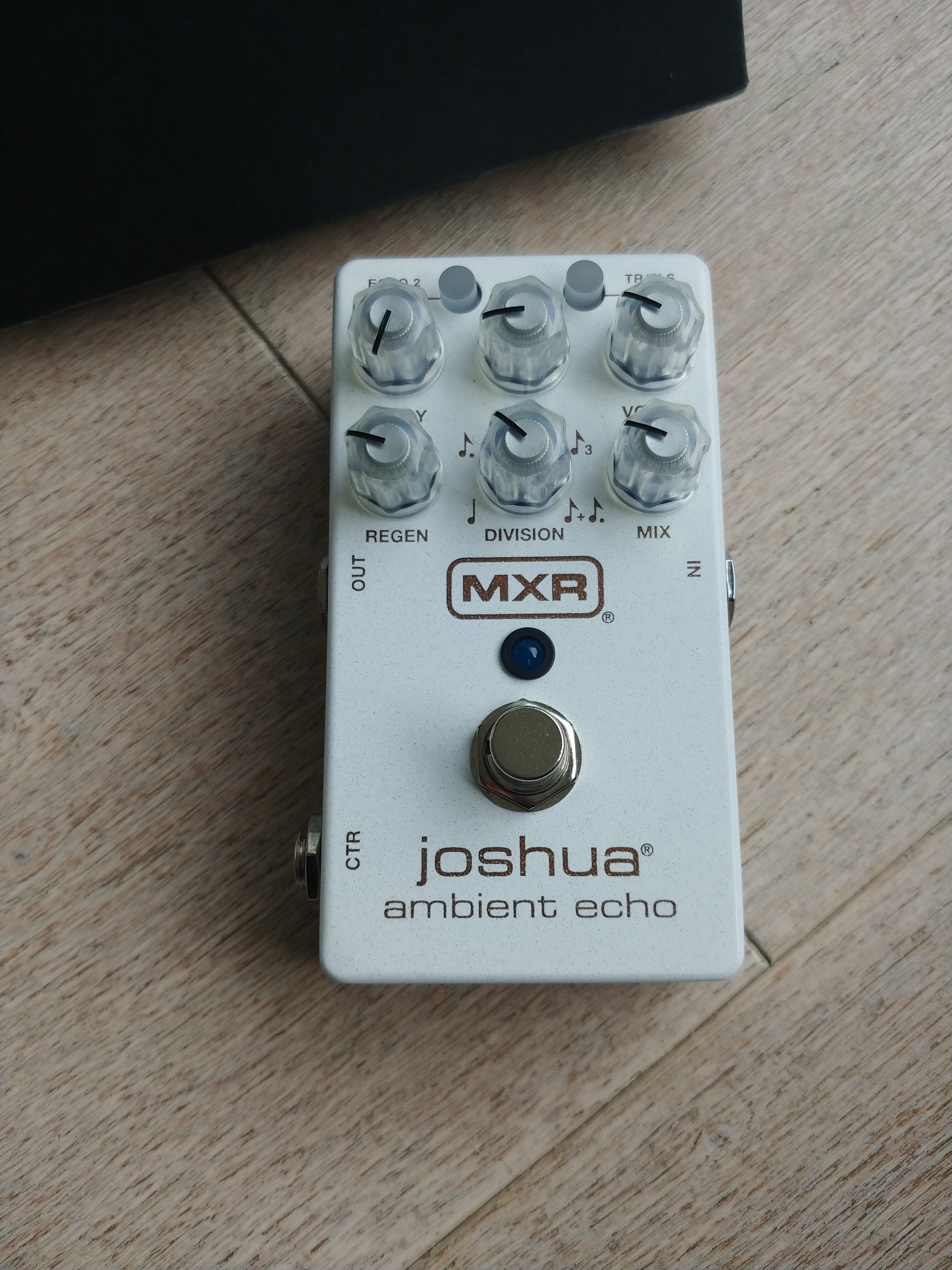MXR M309 Joshua Ambient Echo