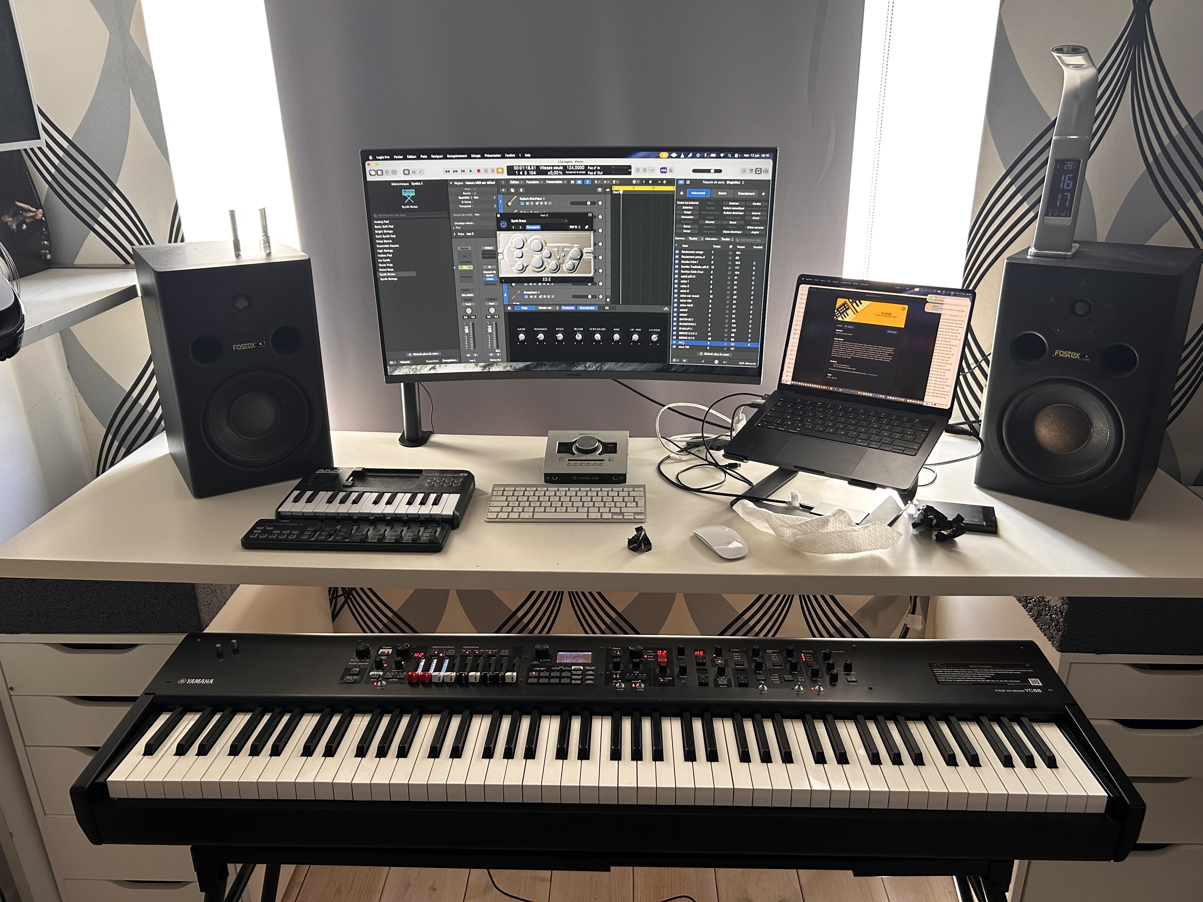 Yamaha YC88 – 1 800 € – Fly case Gator + pédale + alimentation