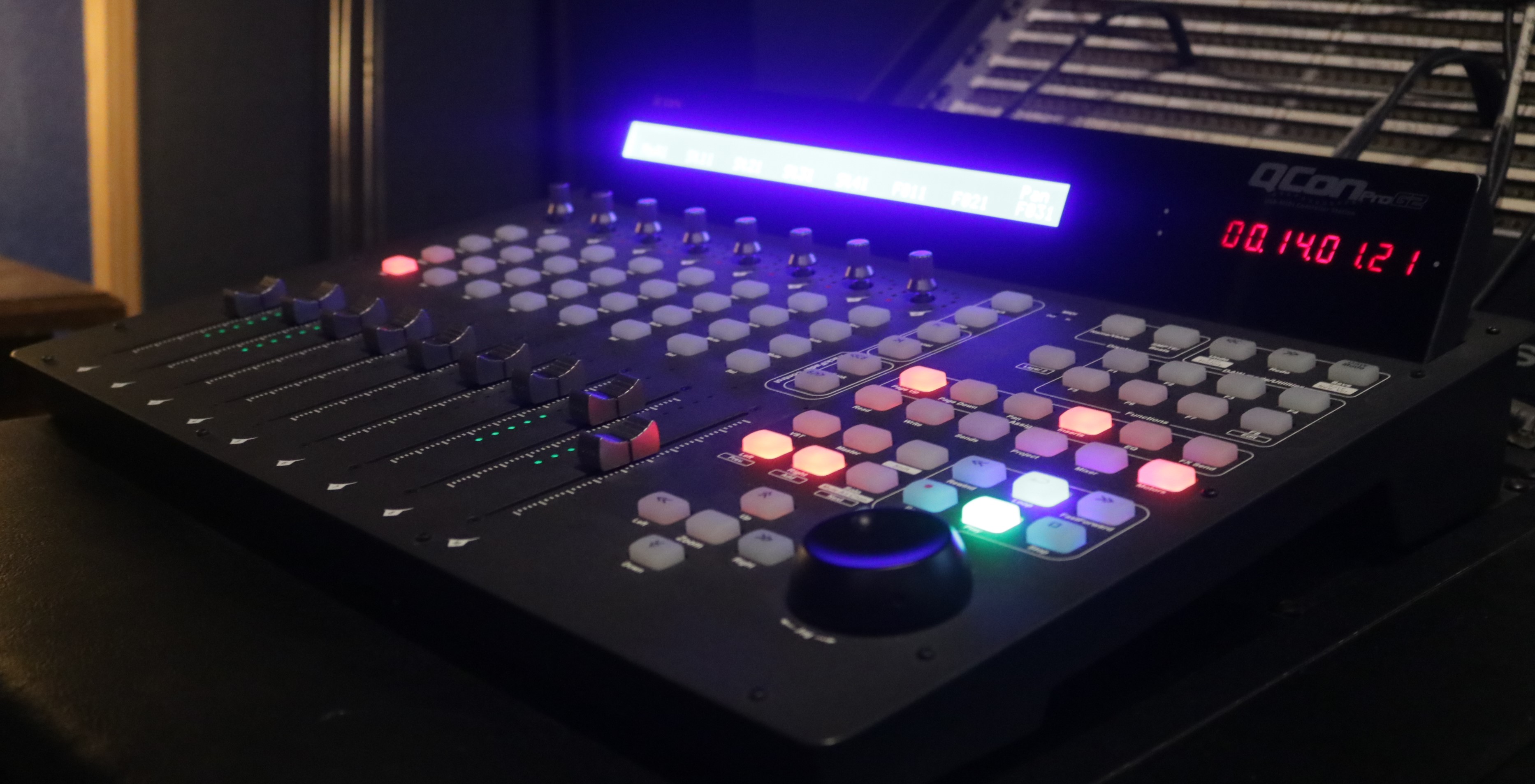 Vends iCon QCon Pro G2 ( parfait état, achat janvier 2021, studio non fumeur) 