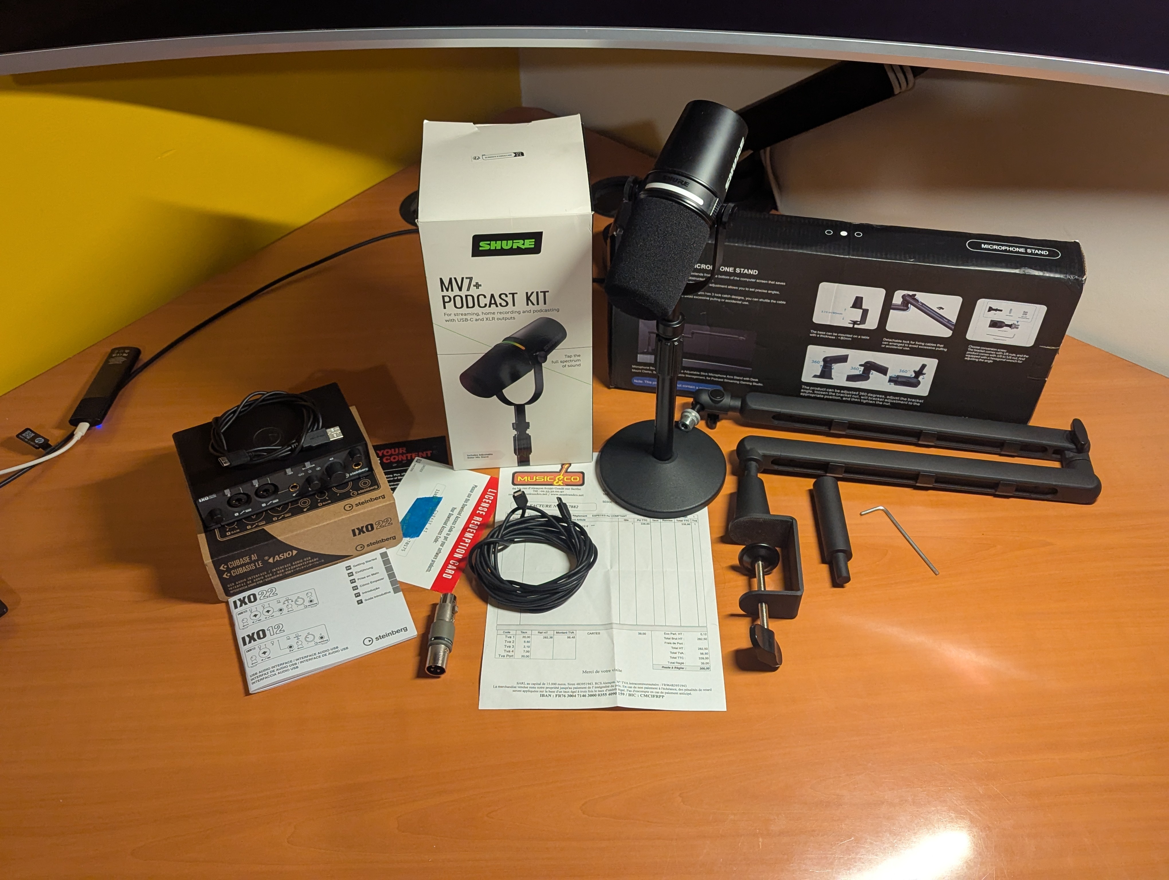 Vends Bundle Setup Podcast / Stream : Shure MV7+ (Garanti), FetHead, Steinberg IXO22 + Bras Low Profile 