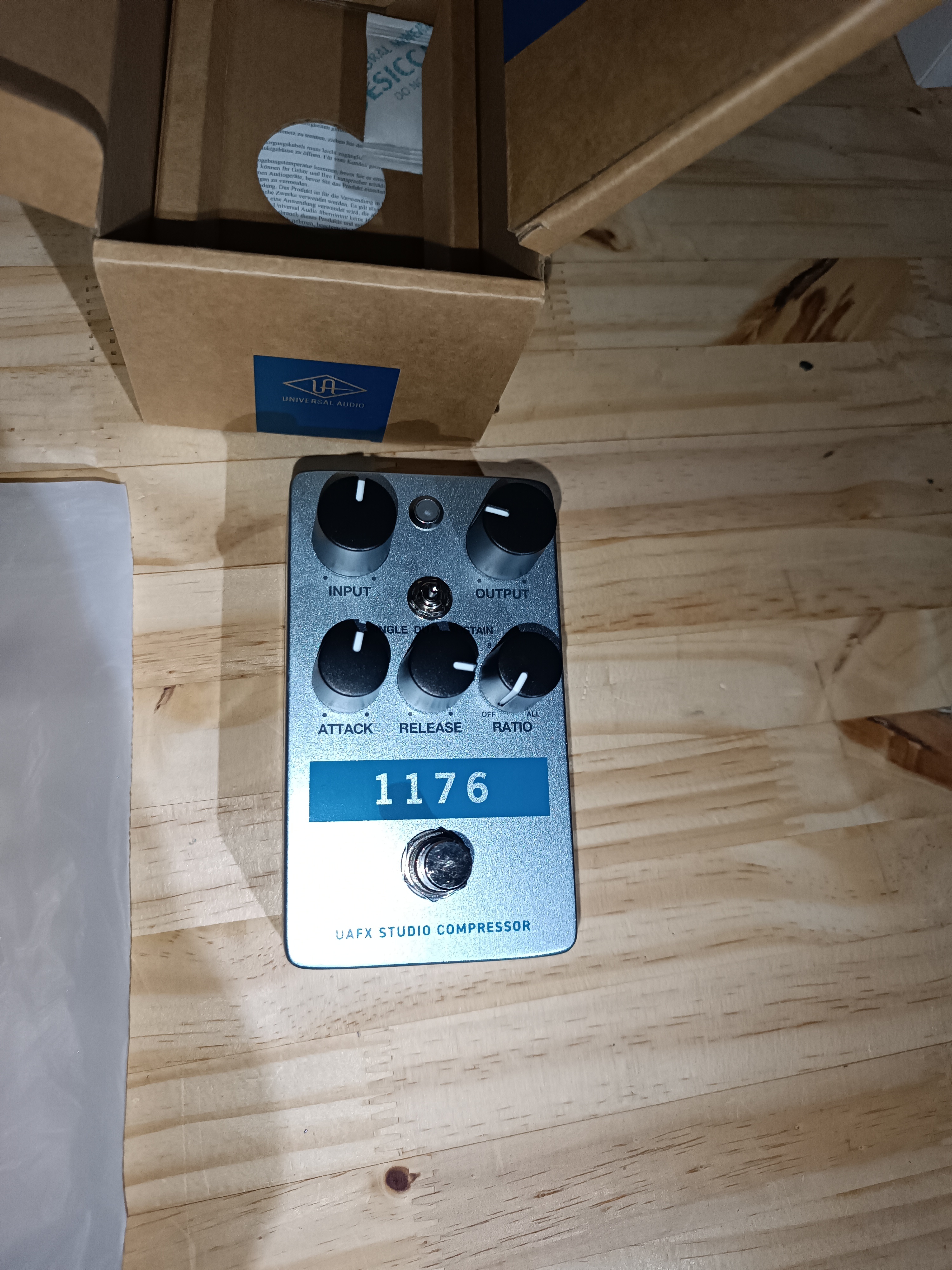 Compresseur Universal Audio 1176 : pédale d'effet