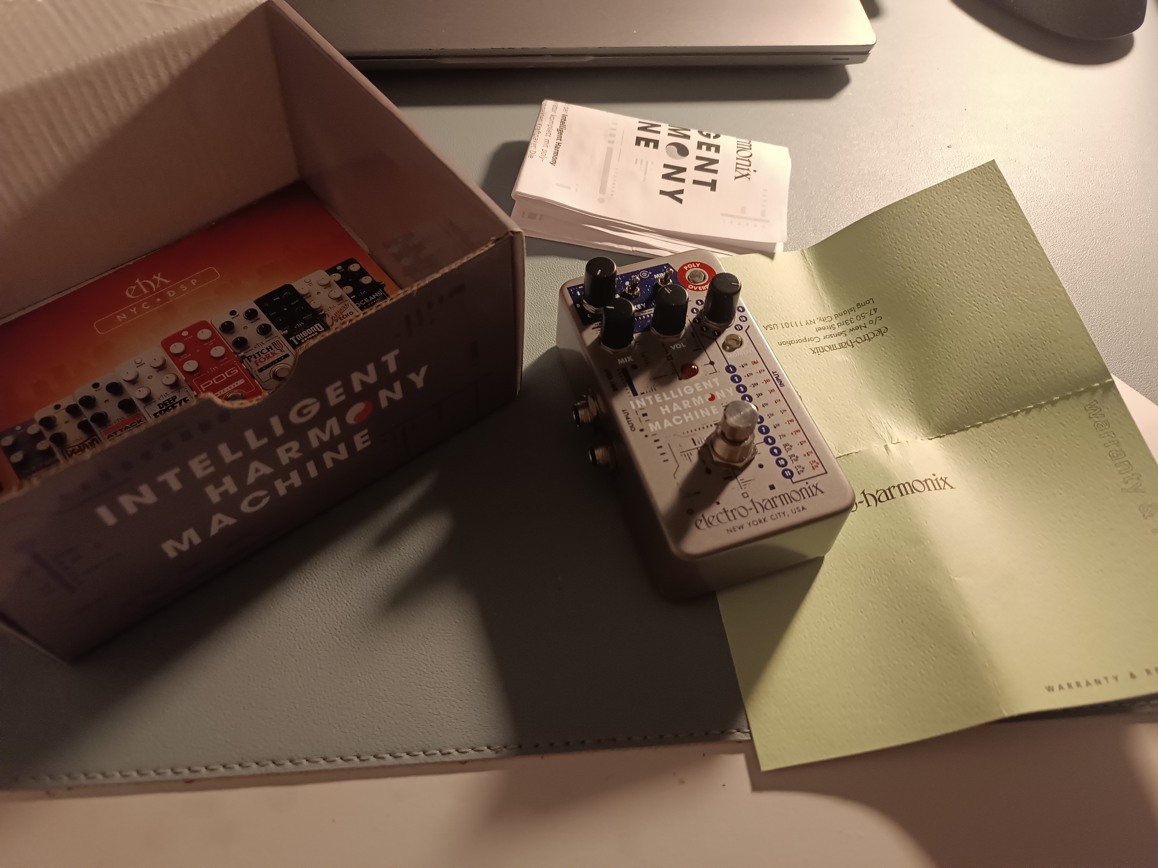 EHX : Intelligent Harmony Machine