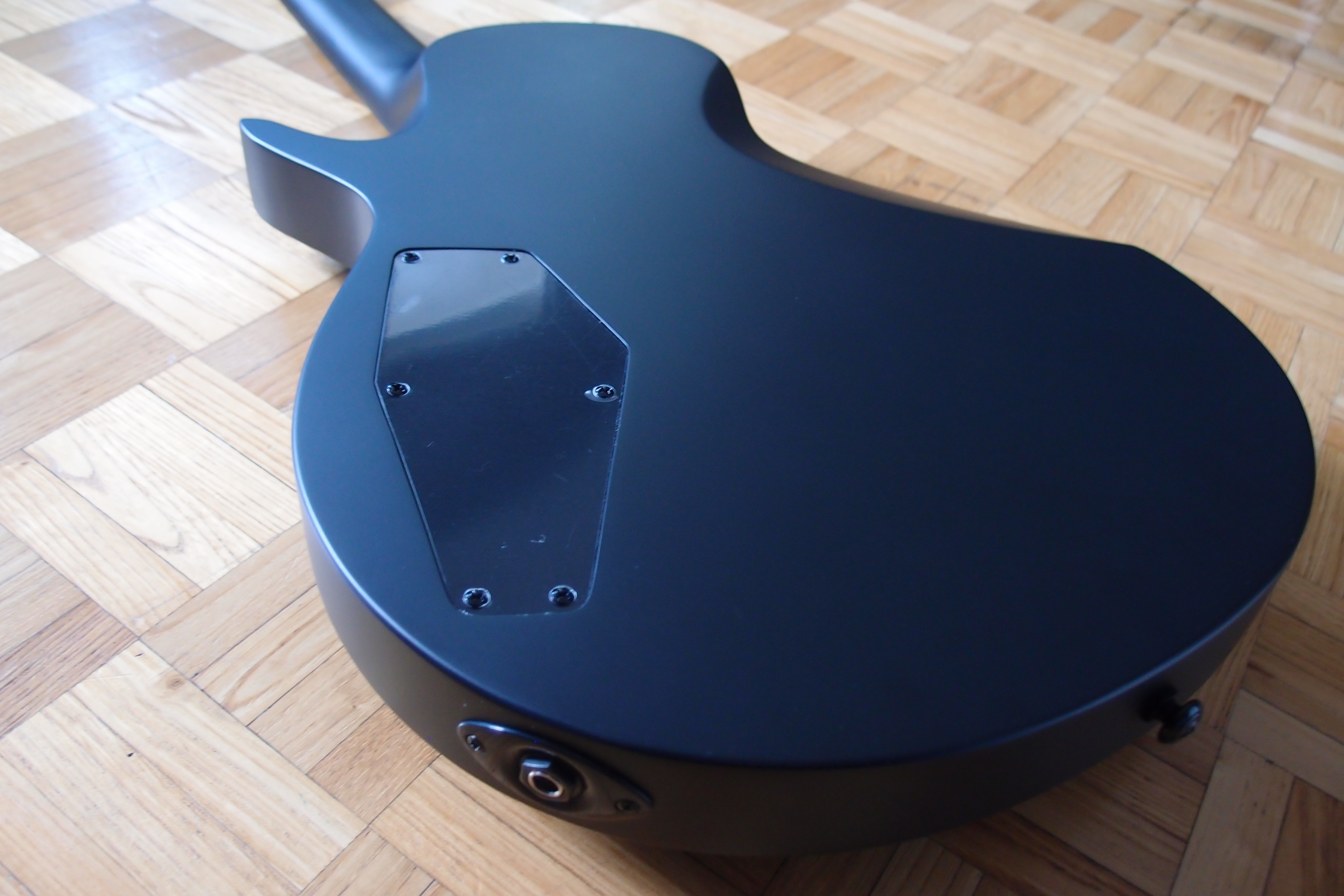 LTD EC Black Metal (22999)