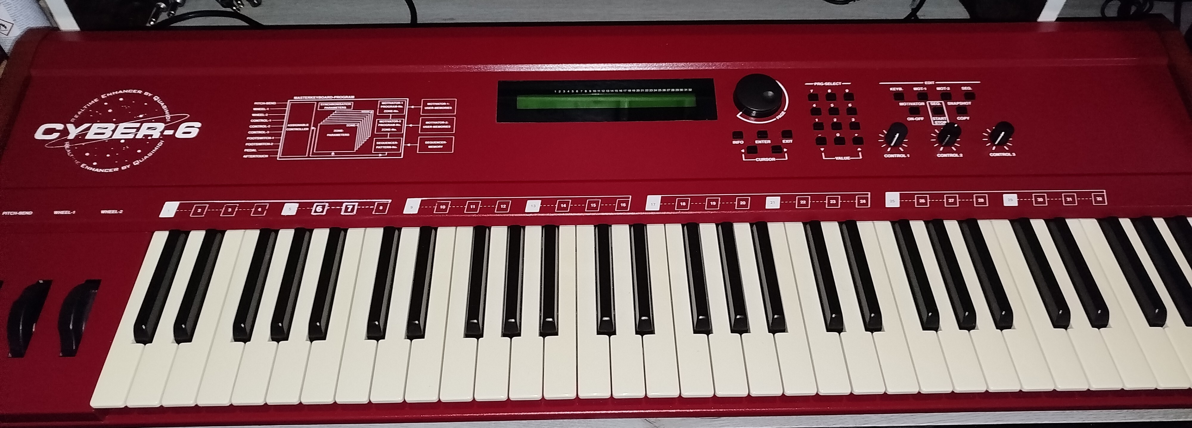 Quasimidi Cyber-6