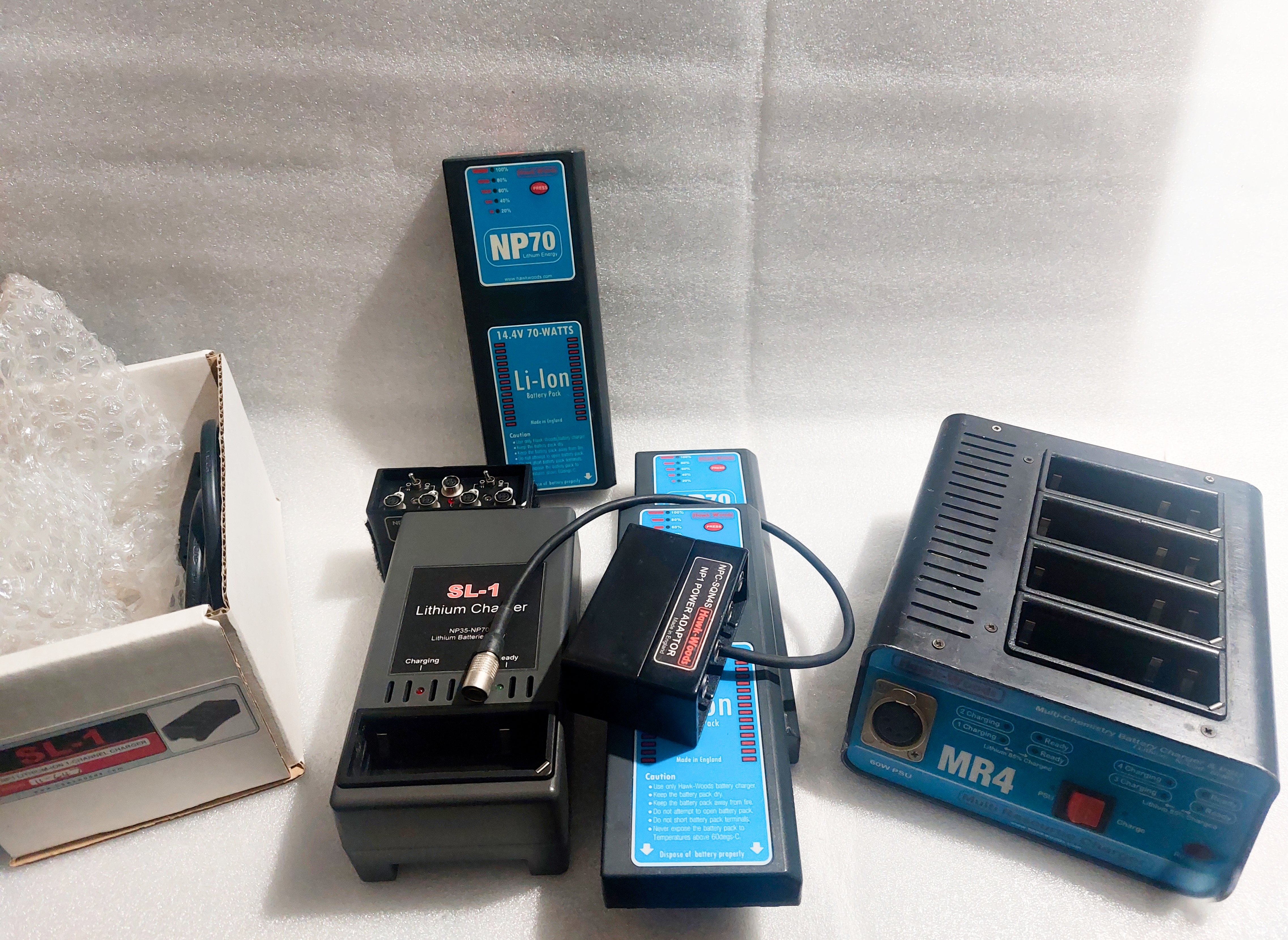 Vends lot complet d'alimentation broadcast Hawk-Woods, la Rolls-Royce+