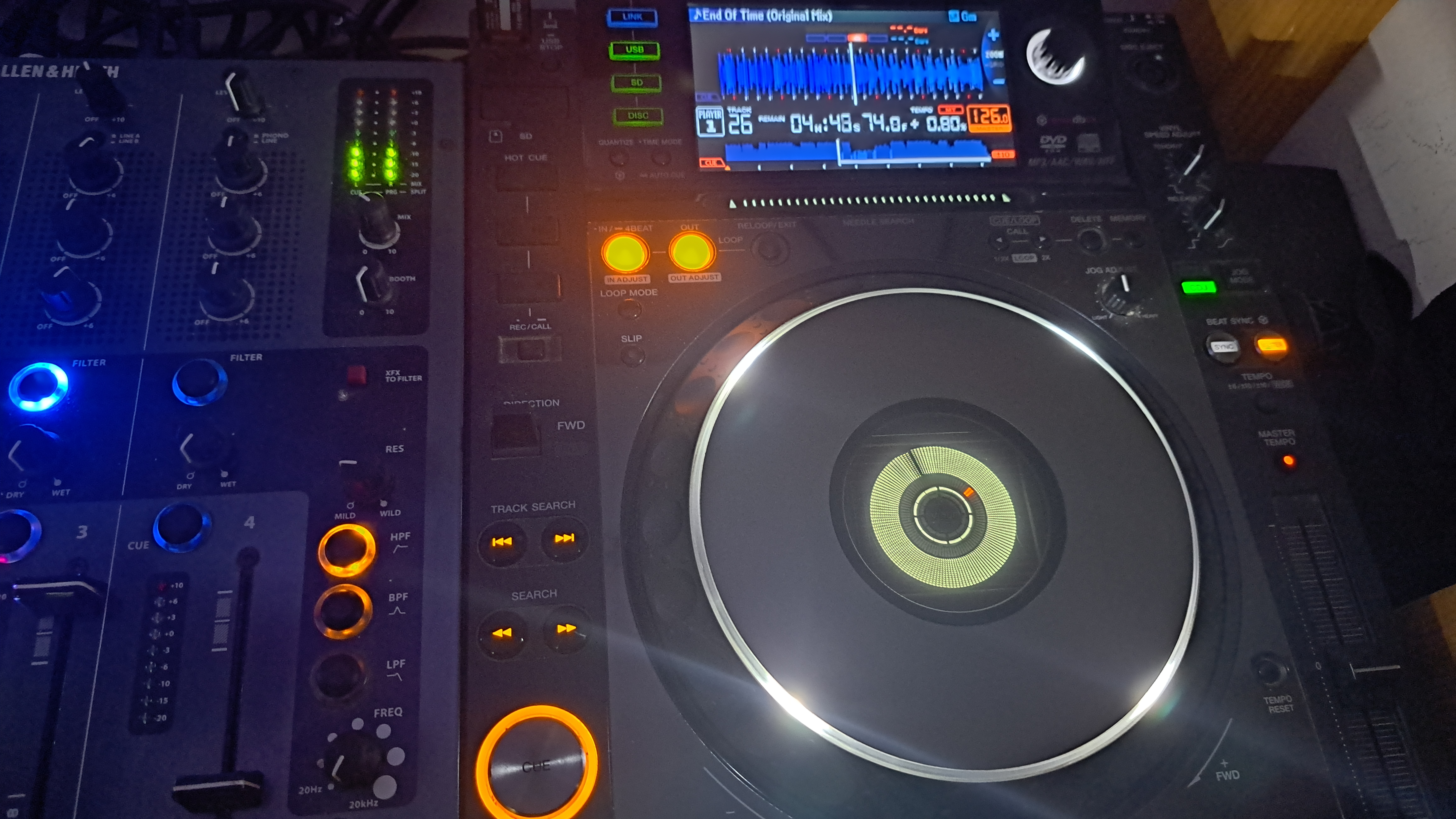 Vends paires de cdj 2000nxs avec Allen et Heath xone 42