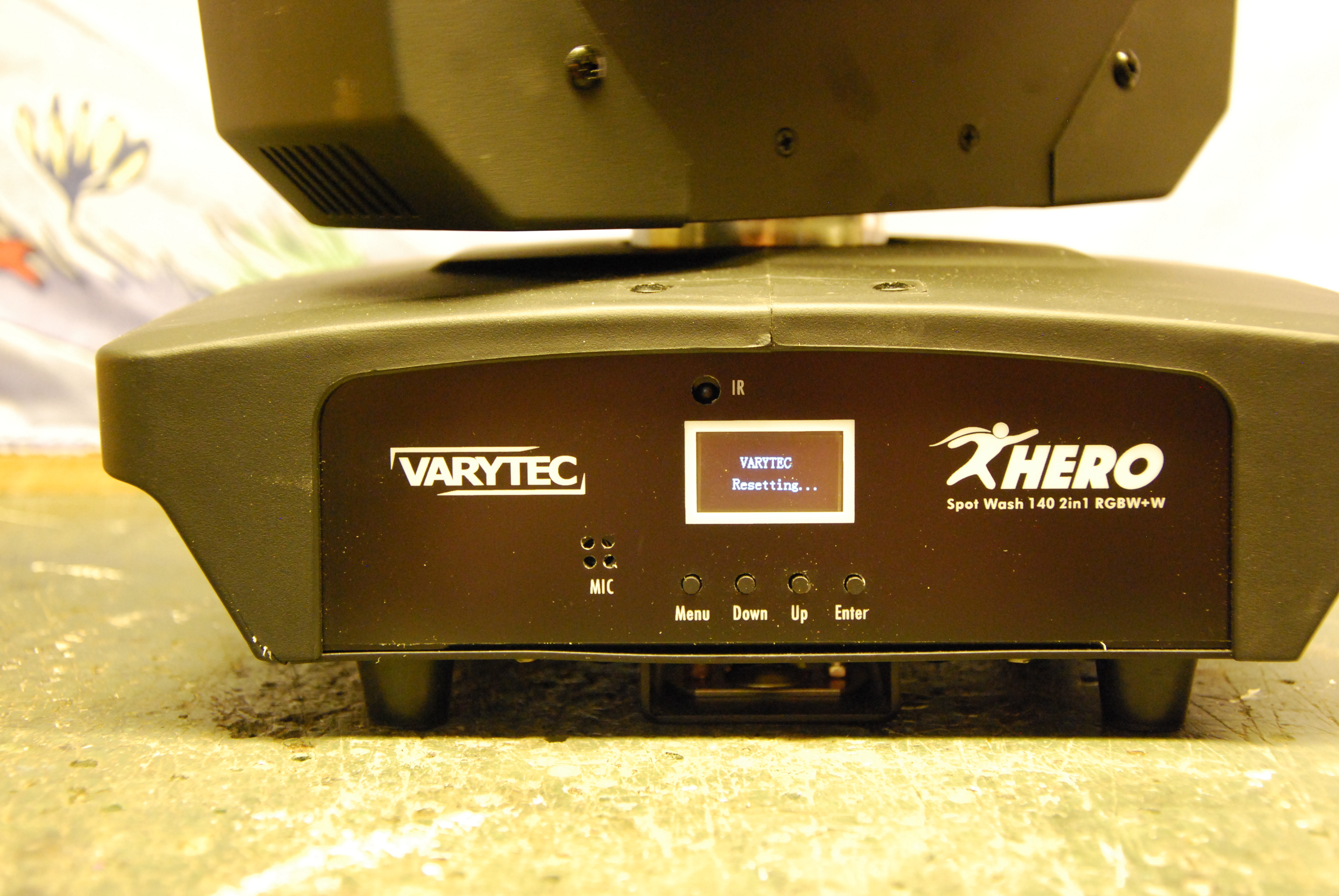 LYRE/SPOT Varytec Hero Spot Wash 140 2in1 RGBW+W