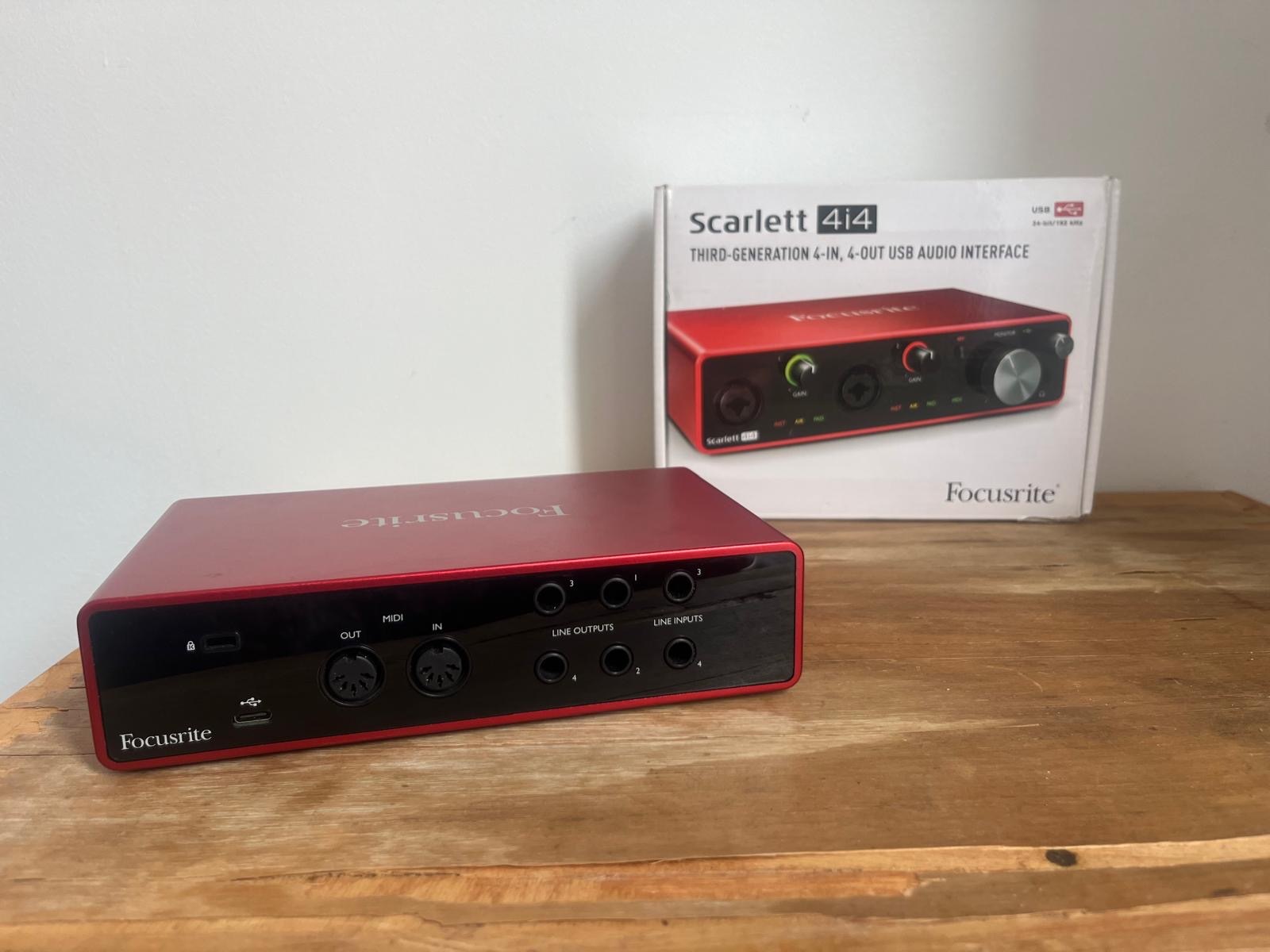Vend Scarlett 4i4 G3 très bon états 