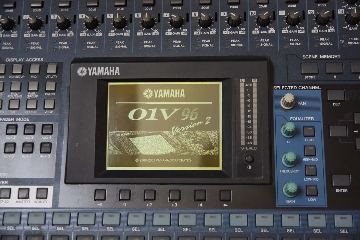 Console Yamaha 01V96 V2 avec carte MY8-AD