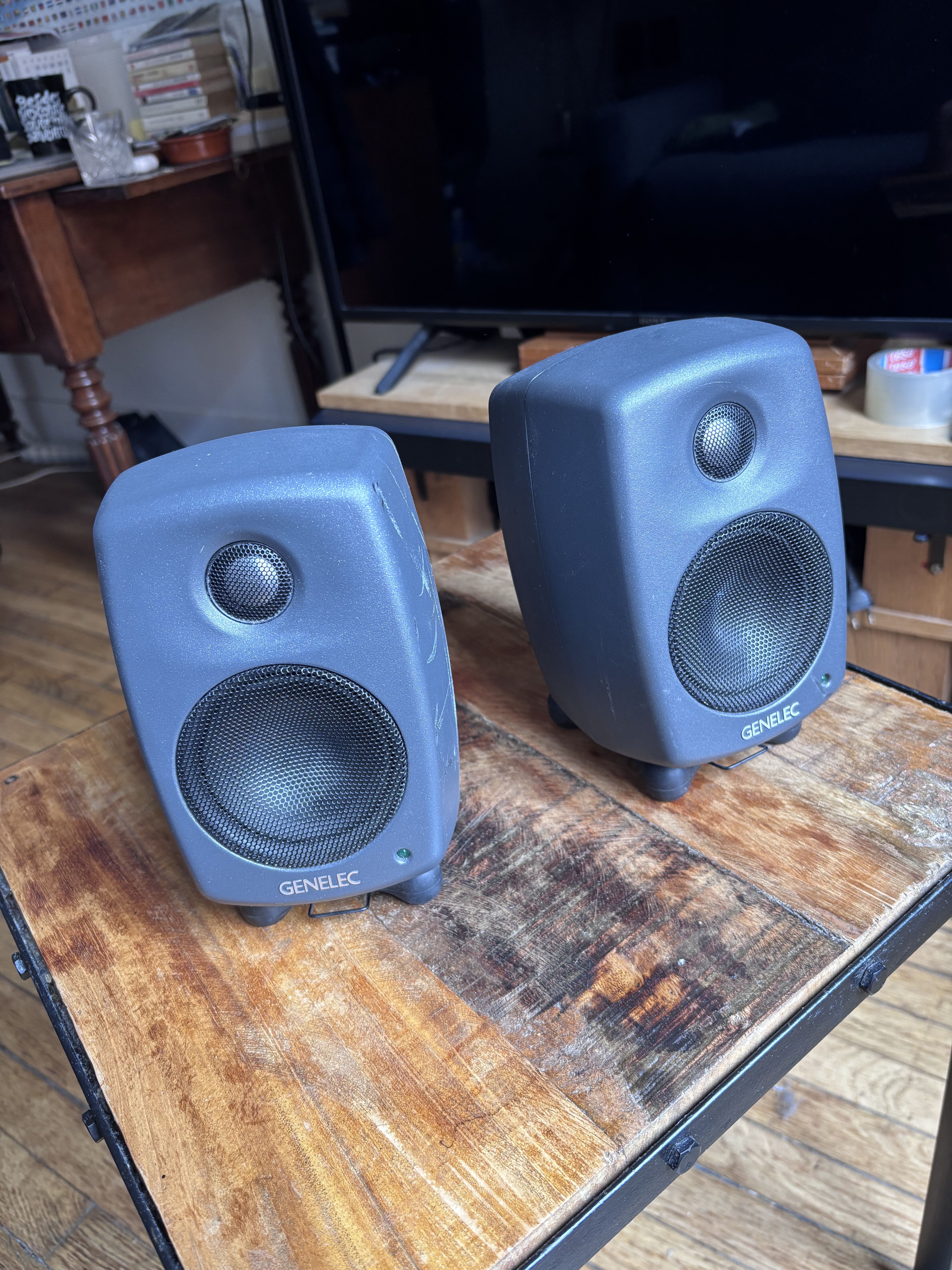GENELEC 8010 A