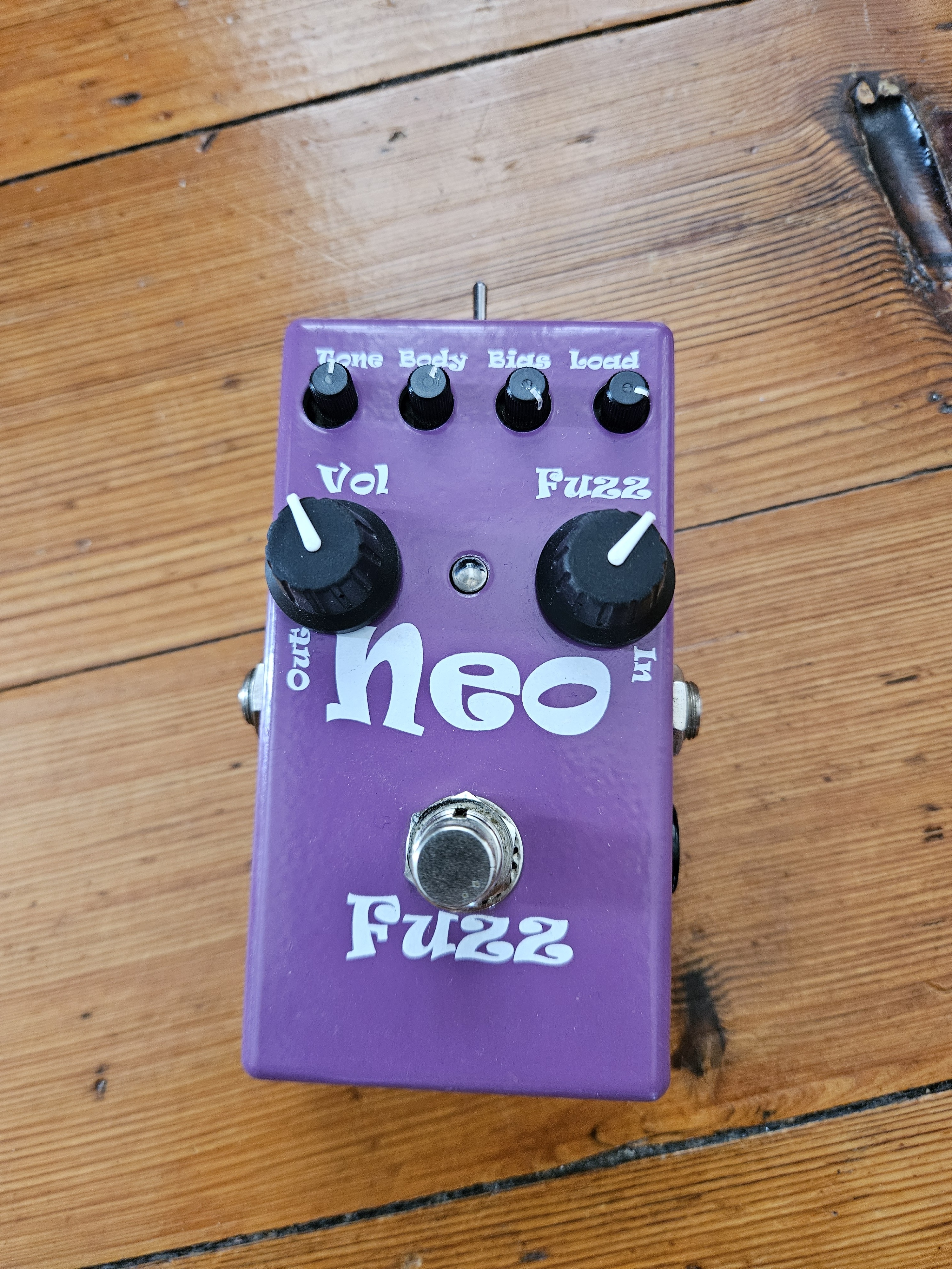 MI AUDIO NEO FUZZ