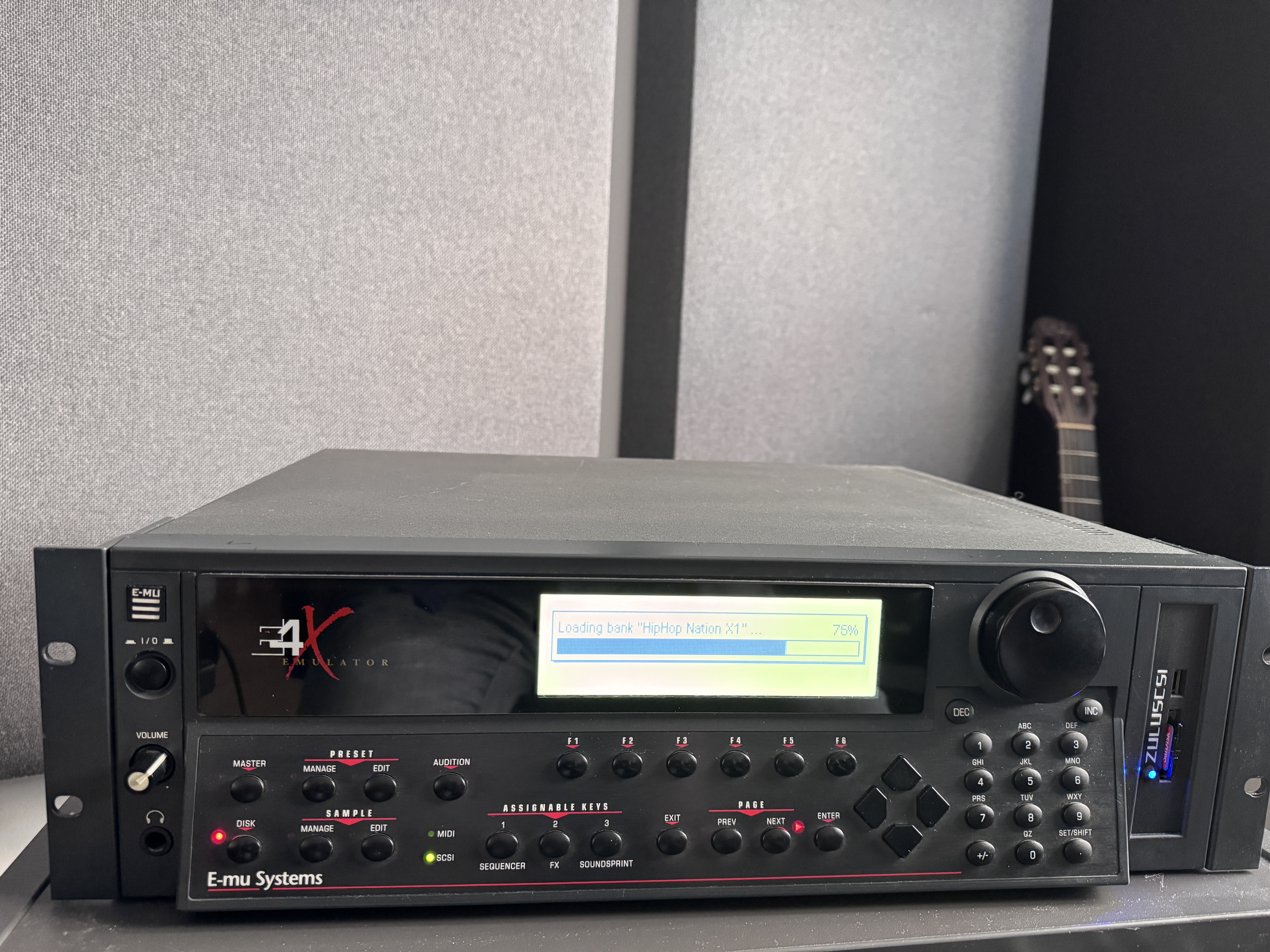 E-MU 4X avec HD Zulu SCSI + Tous les sons EMU