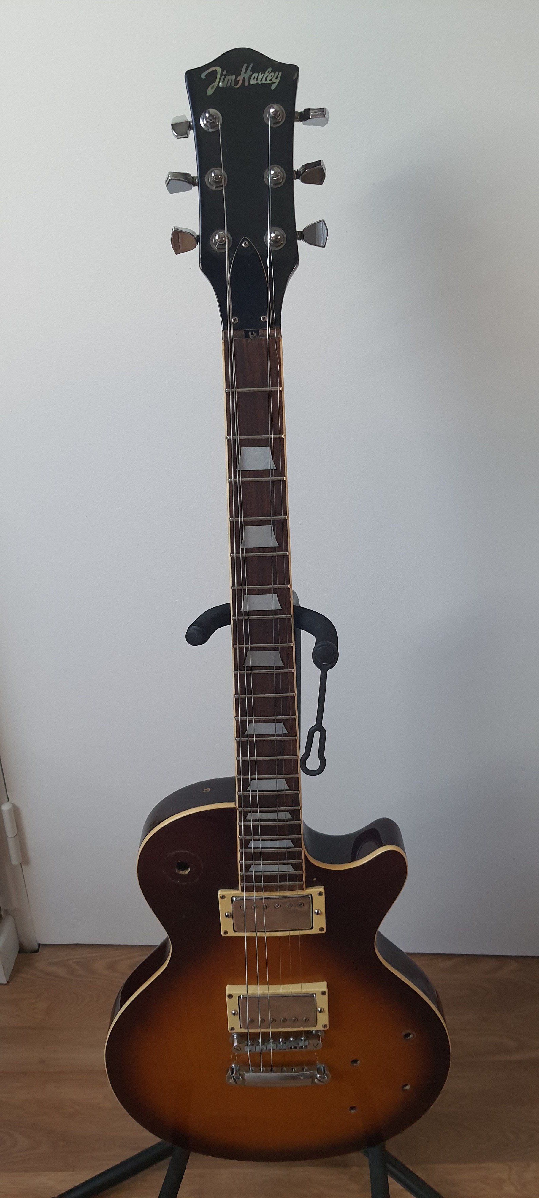 Guitare jim harley pour bricoleur 