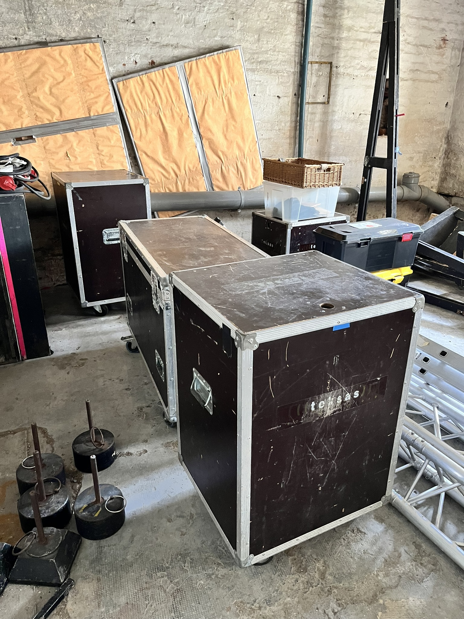 Vends deux flight hauts, sur roues