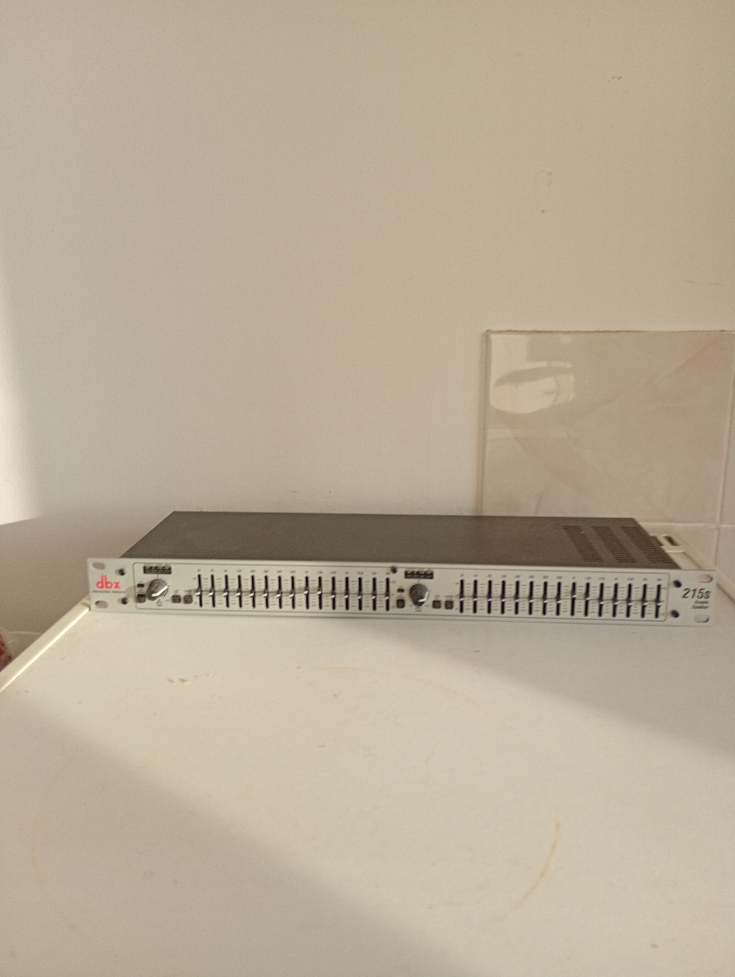 Egaliseur graphique dbx 215s