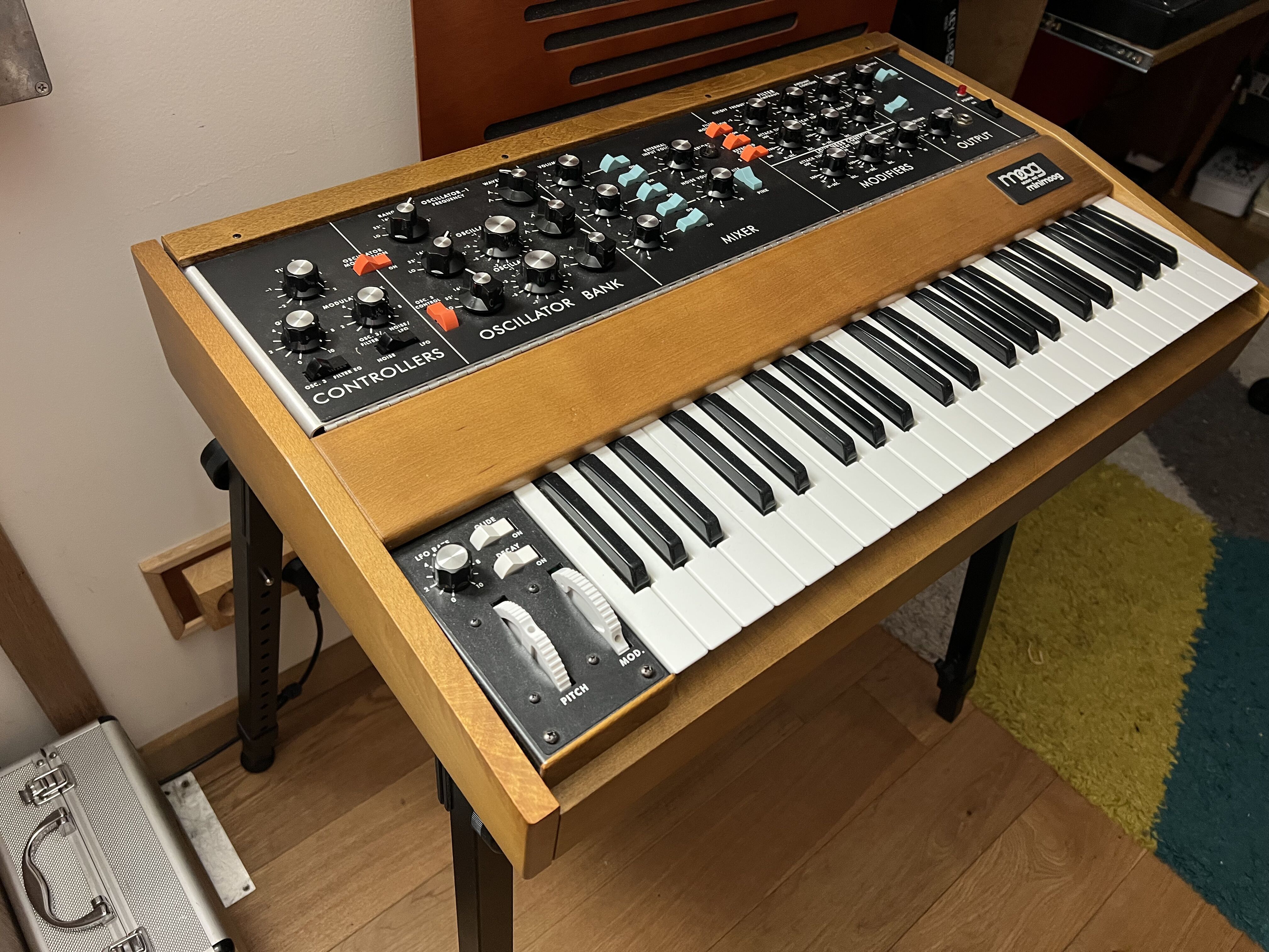Mini moog 2016 en parfait état comme neuf