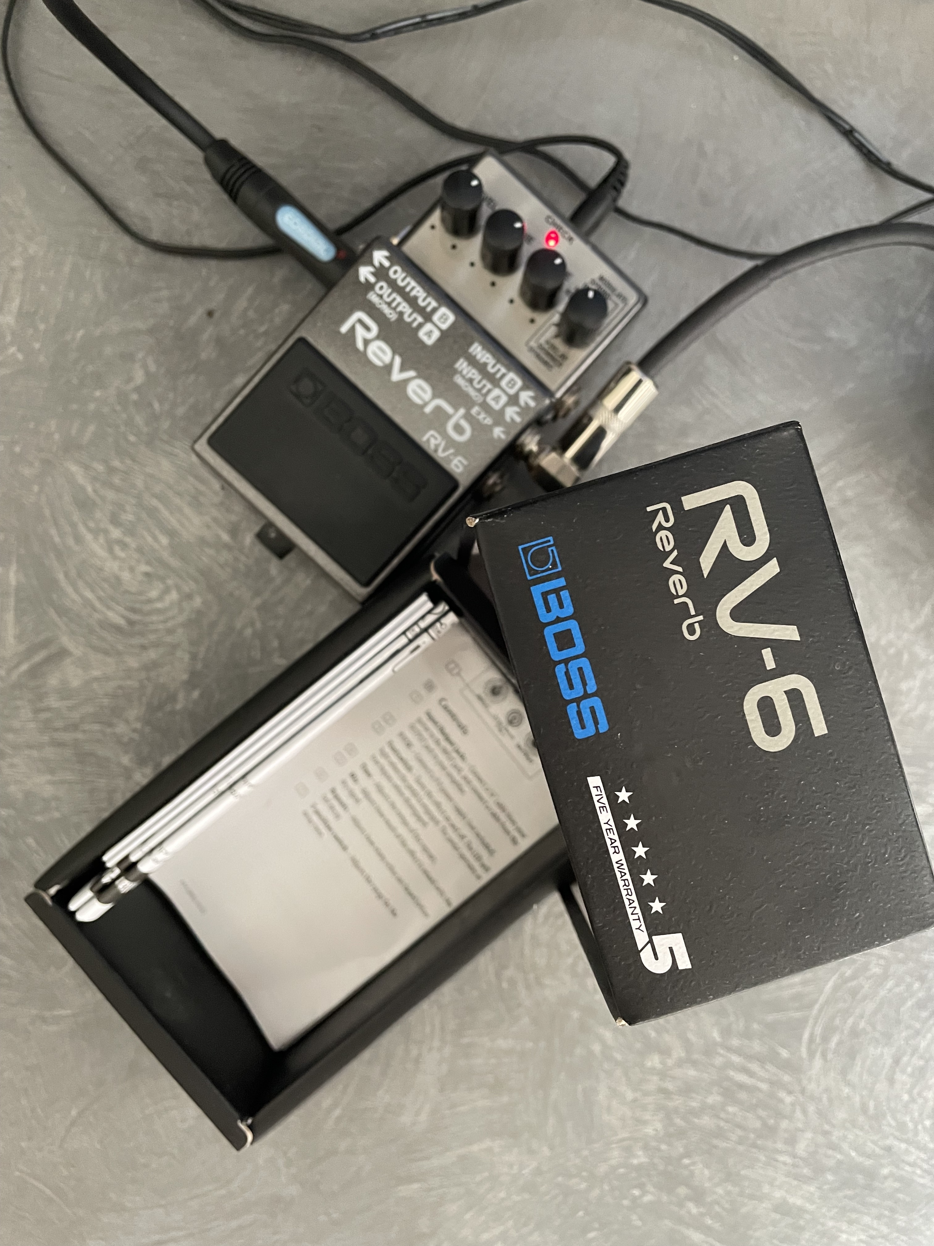 Vends  Boss RV-6 Digital Reverb