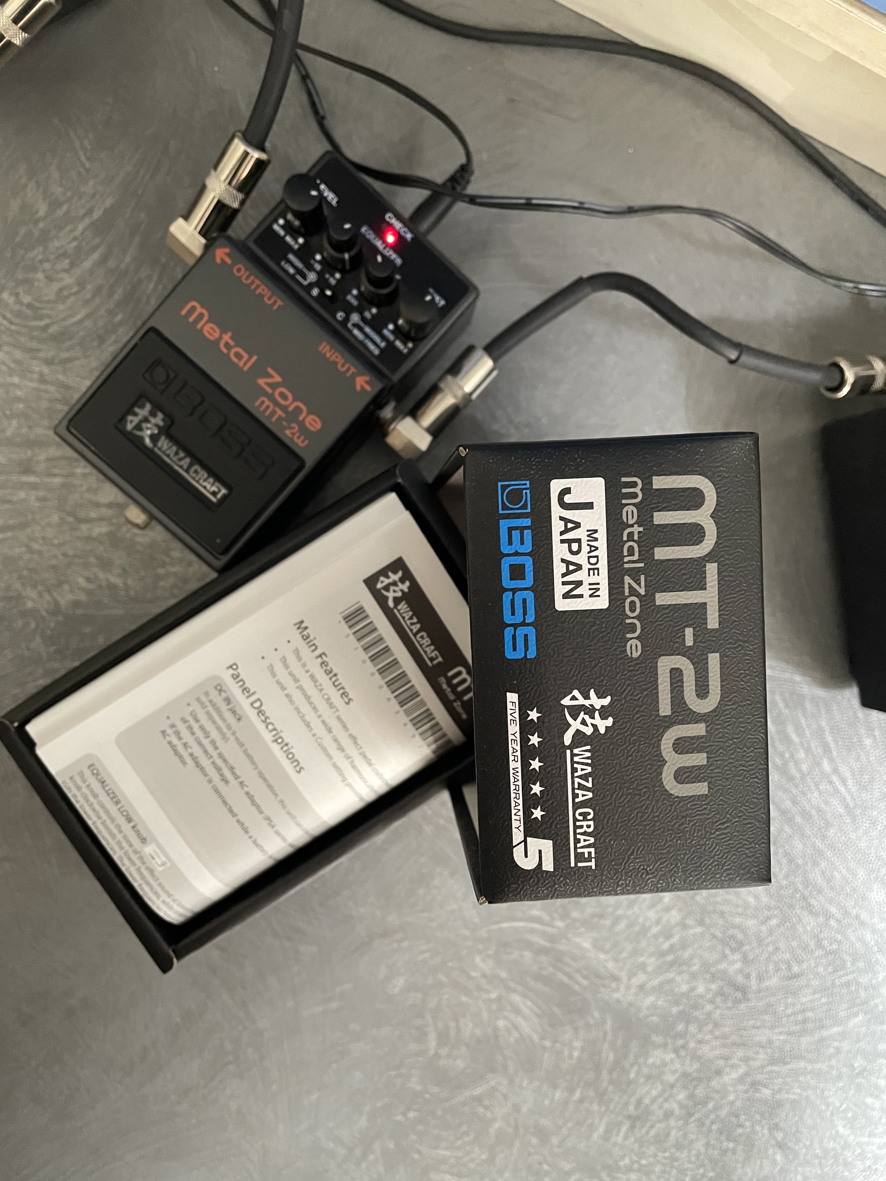 Vends Boss MT-2W Metal Zone