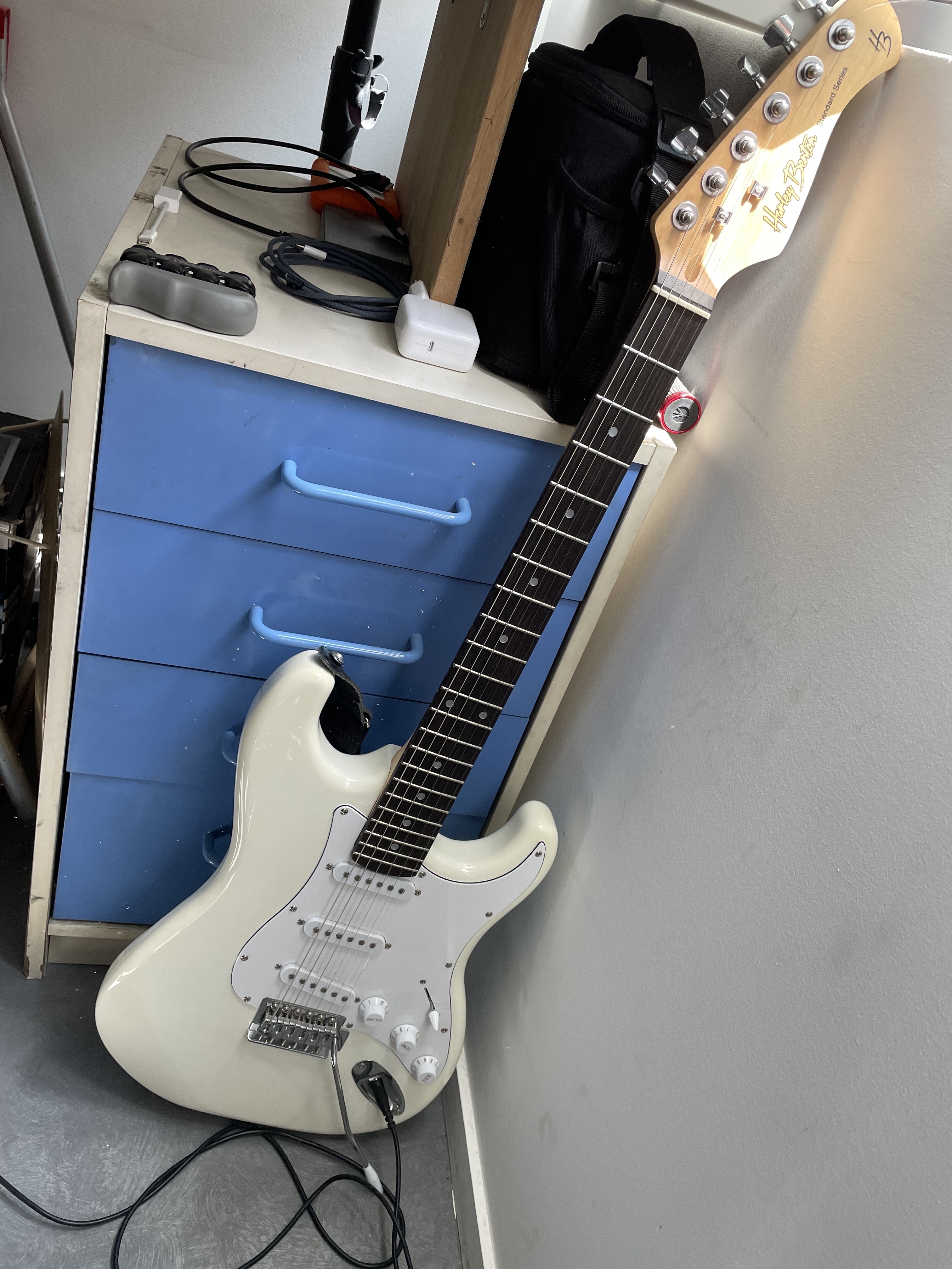 Vends Guitare Harley Benton ST-20 WH Standard Series