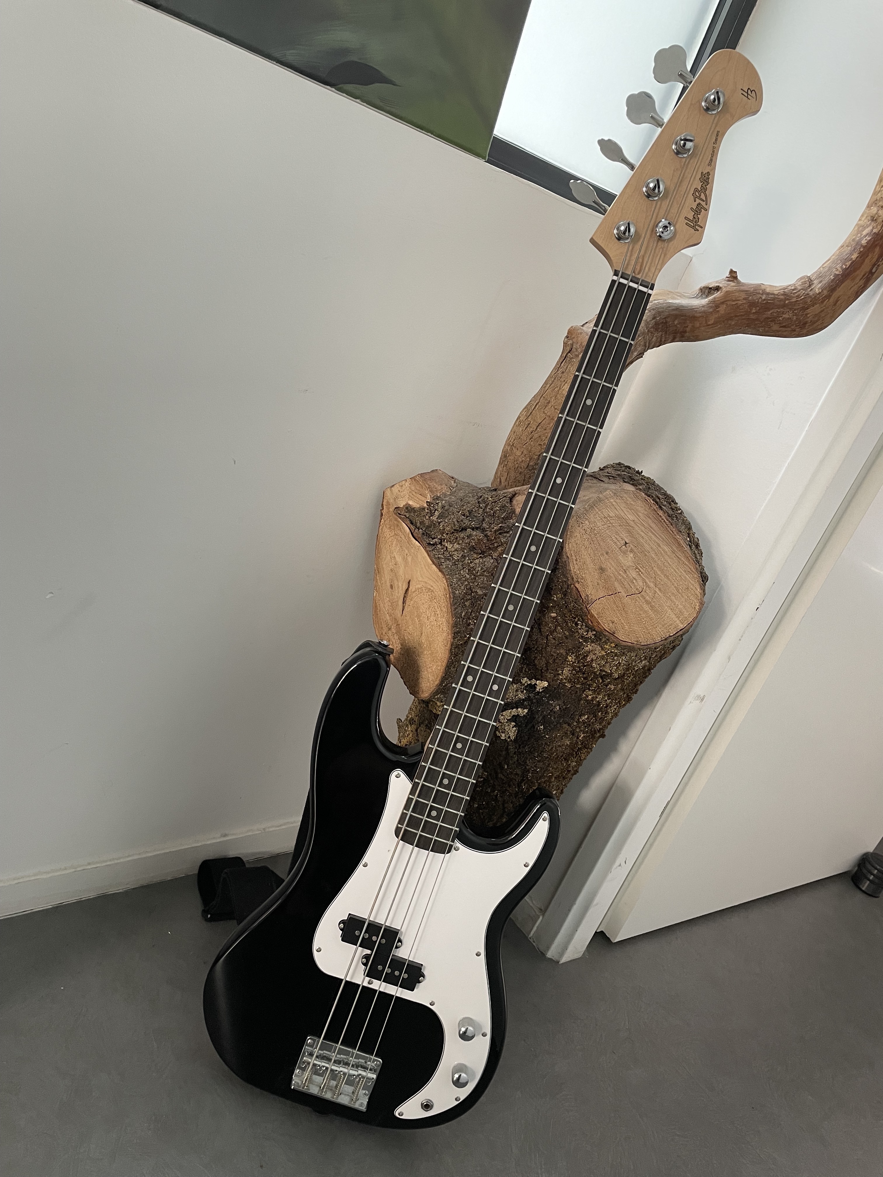 Vends Basse Harley Benton PB-Shorty BK Standard Series