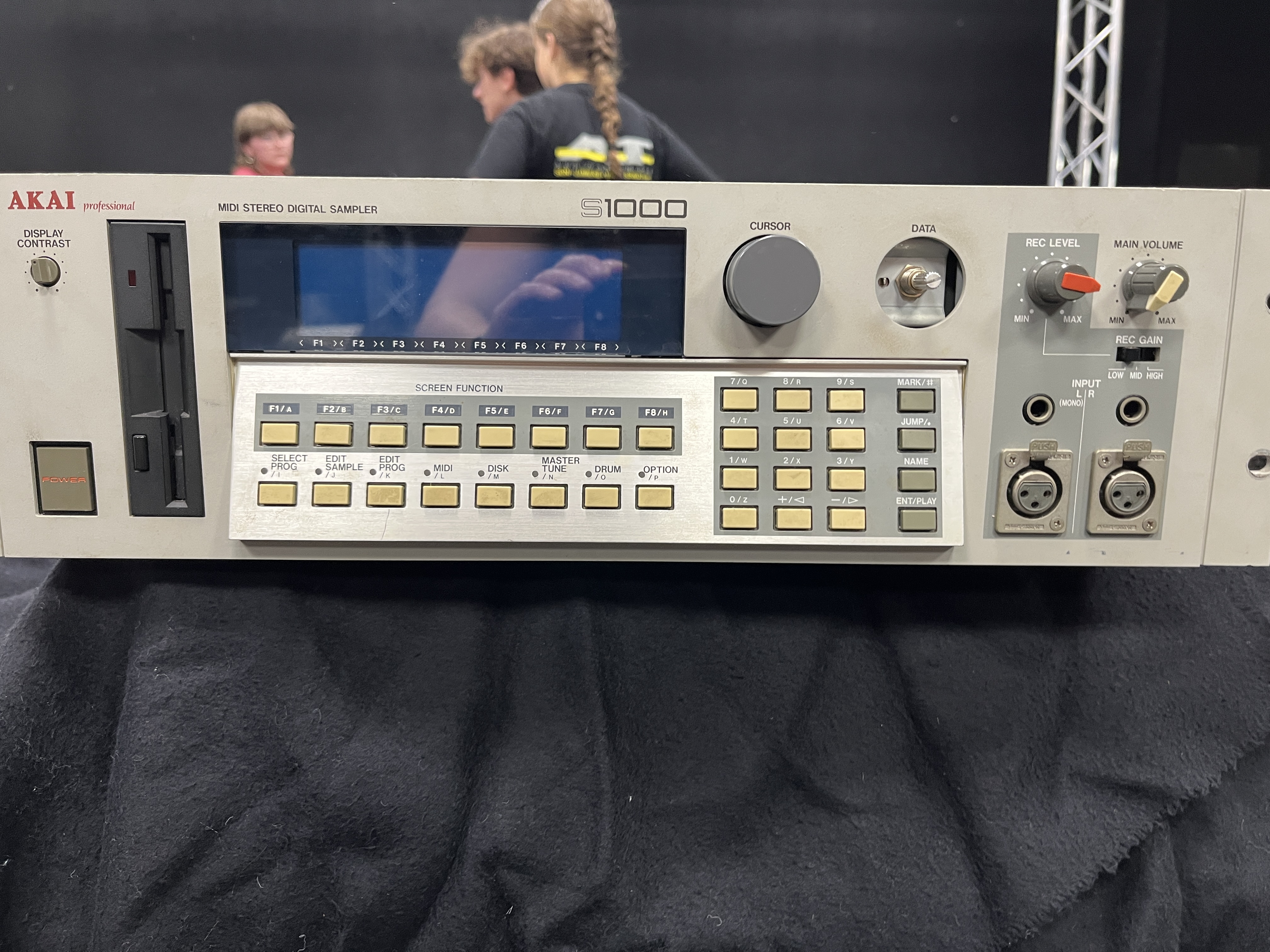 Sampleur Akai S1000