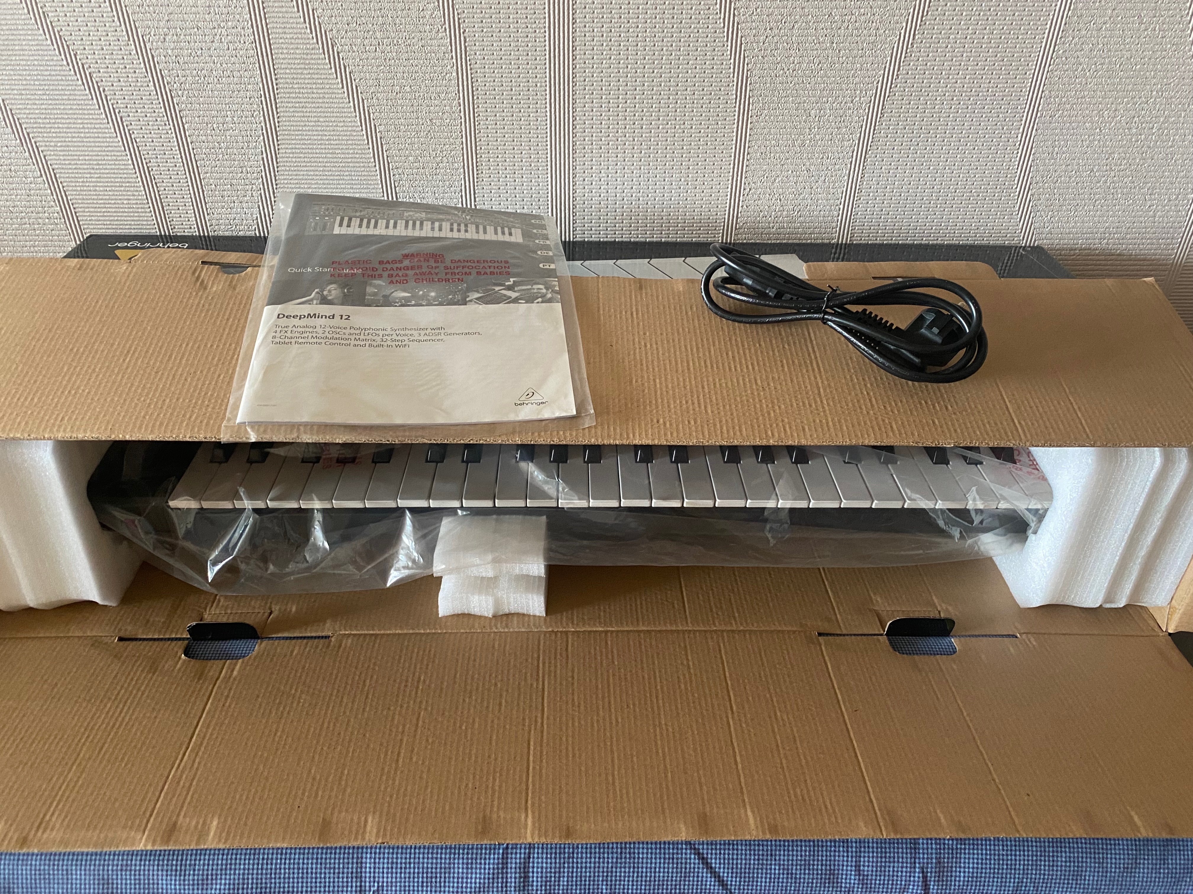 Behringer DeepMind 12 (52347)