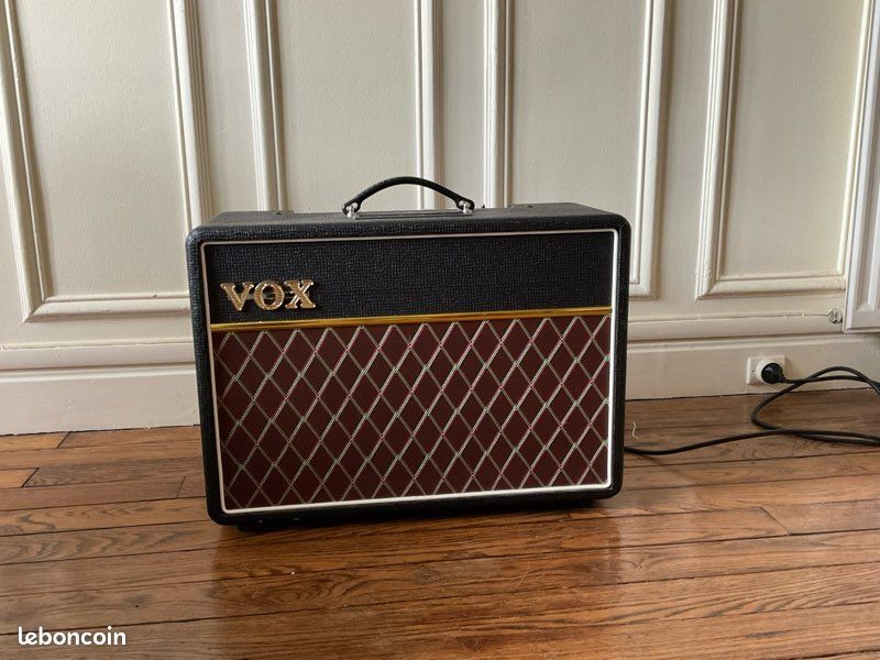 Vends ampli Vox AC10C1