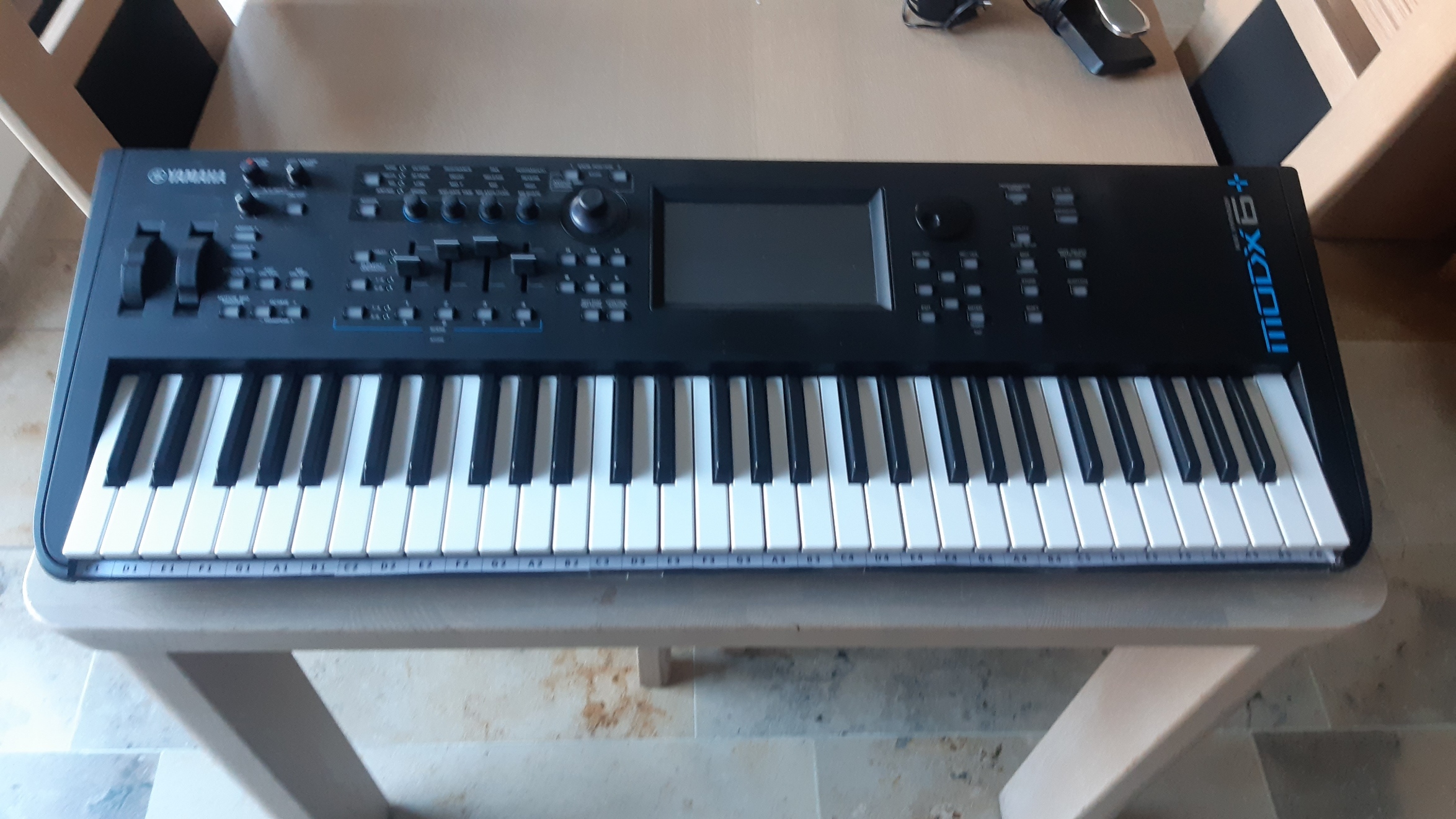 Vends synthé modx6+