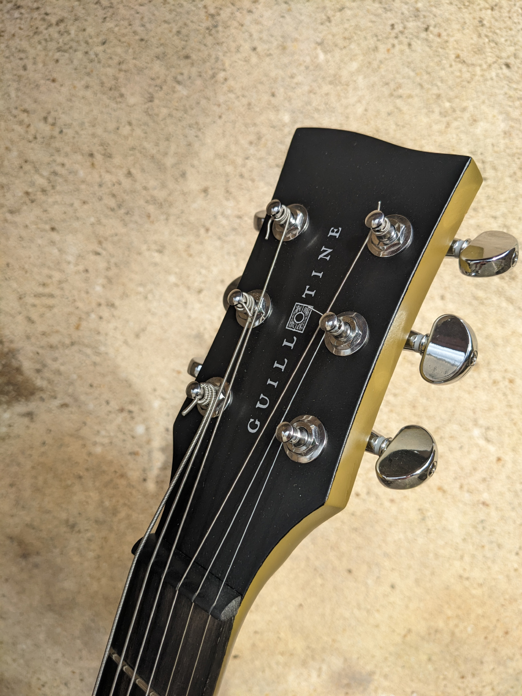 headstock2