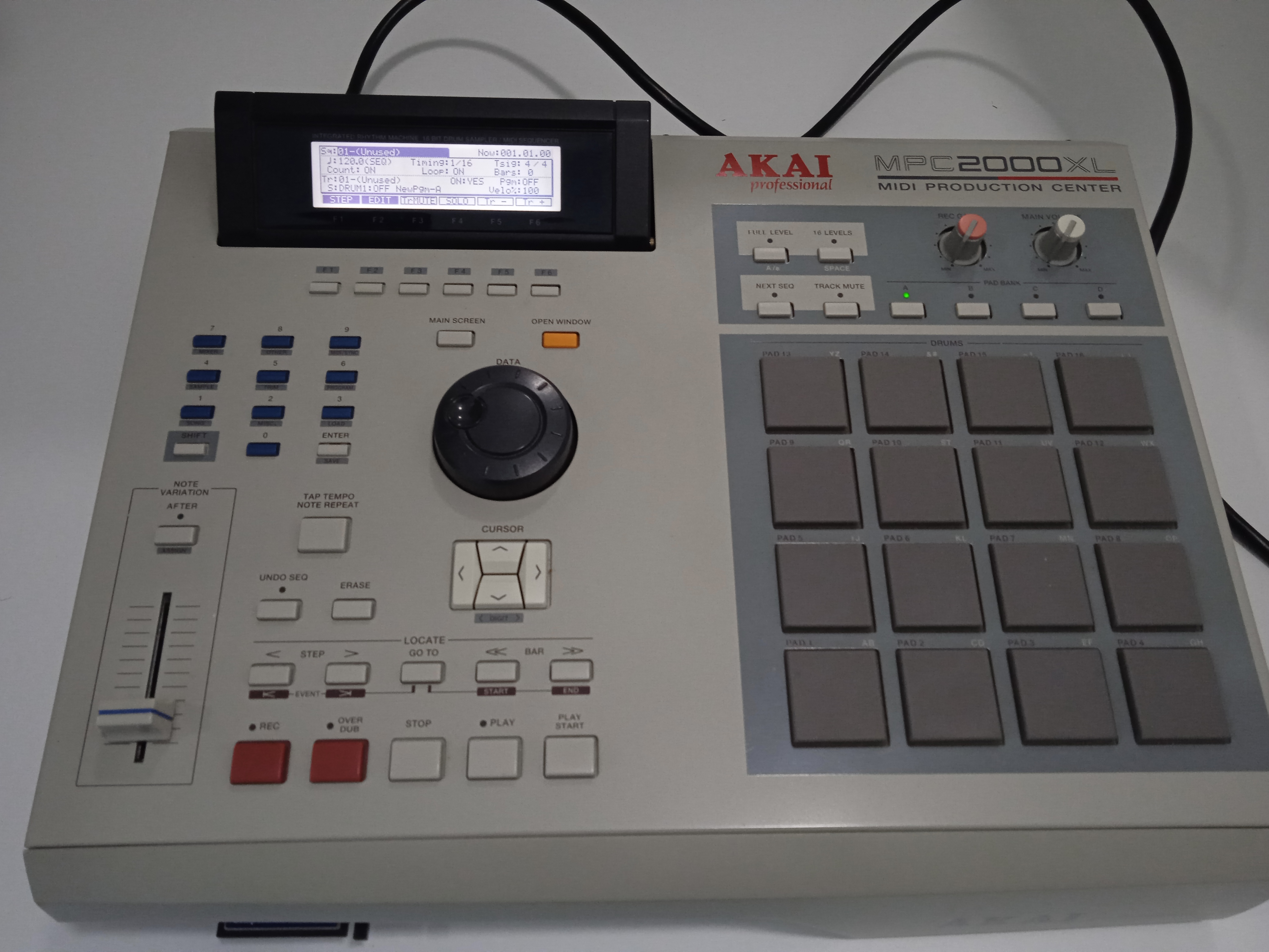 Akai mpc2000 xl