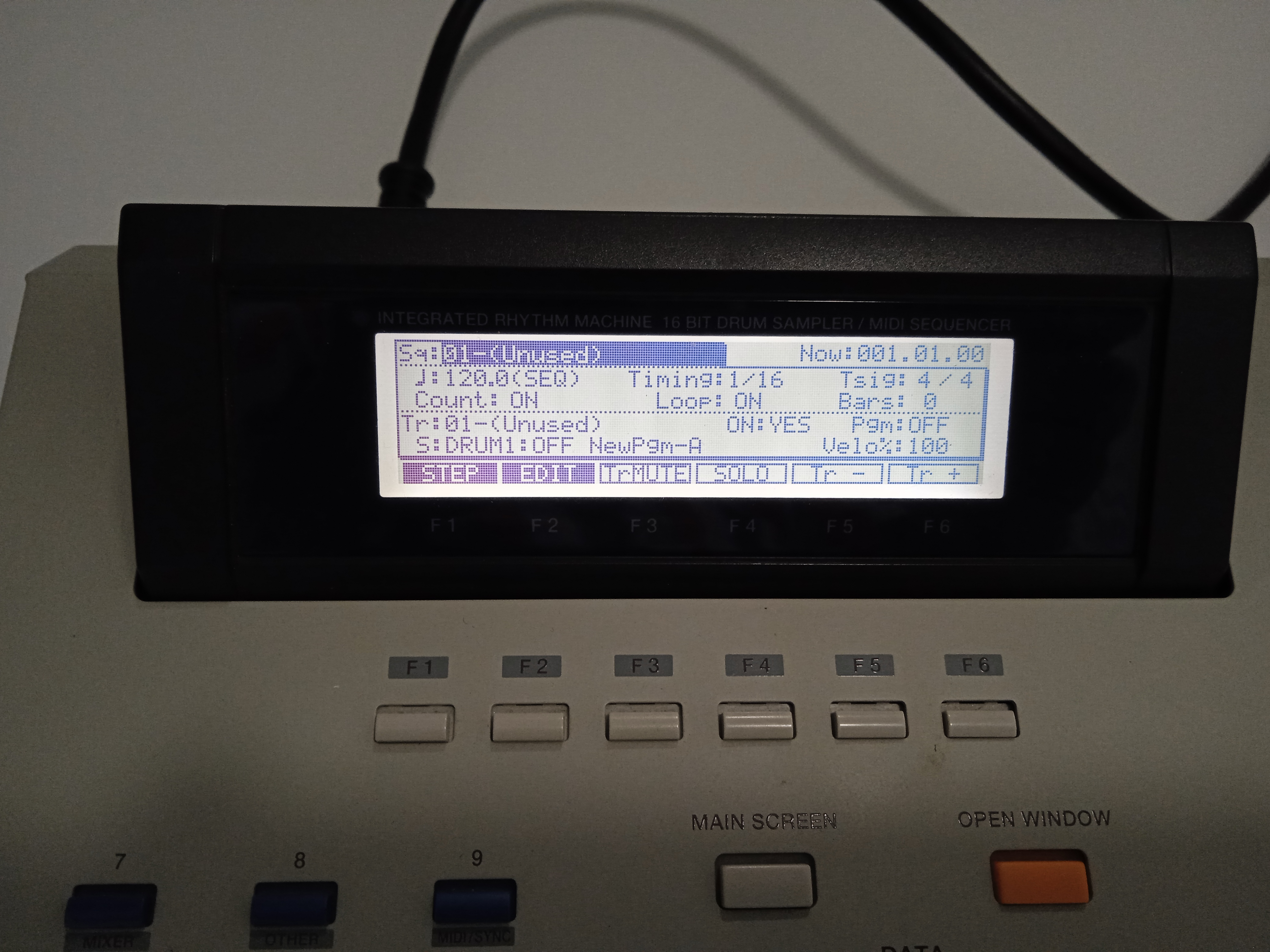 Akai Professional MPC2000XL (42038)