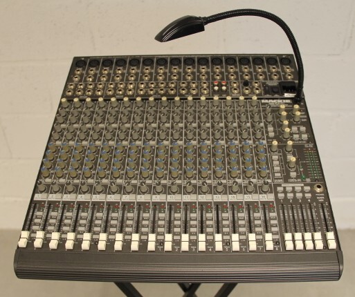 Vends table mixage MACKIE 1604 VLZ PRO avec lampe éclairage