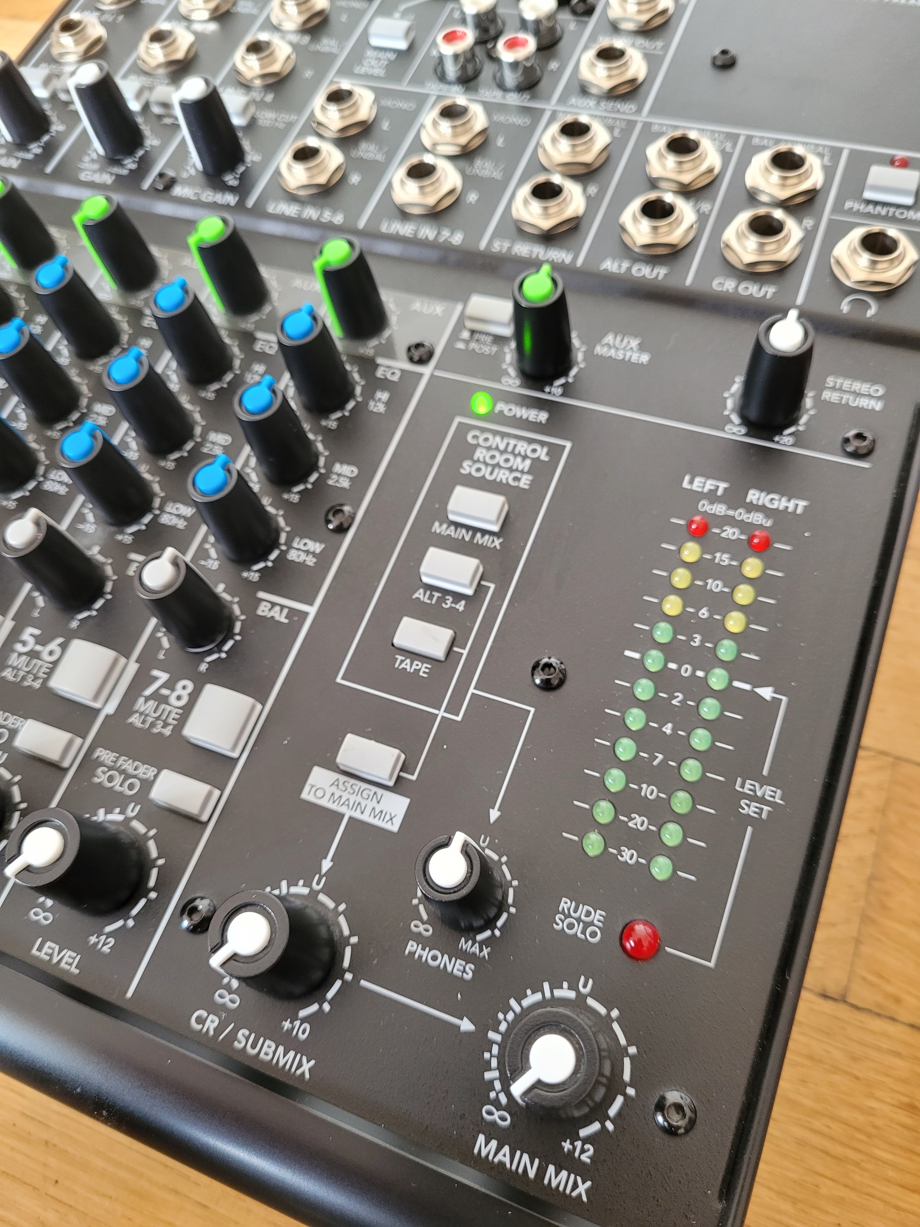Mackie 802VLZ4 (82805)
