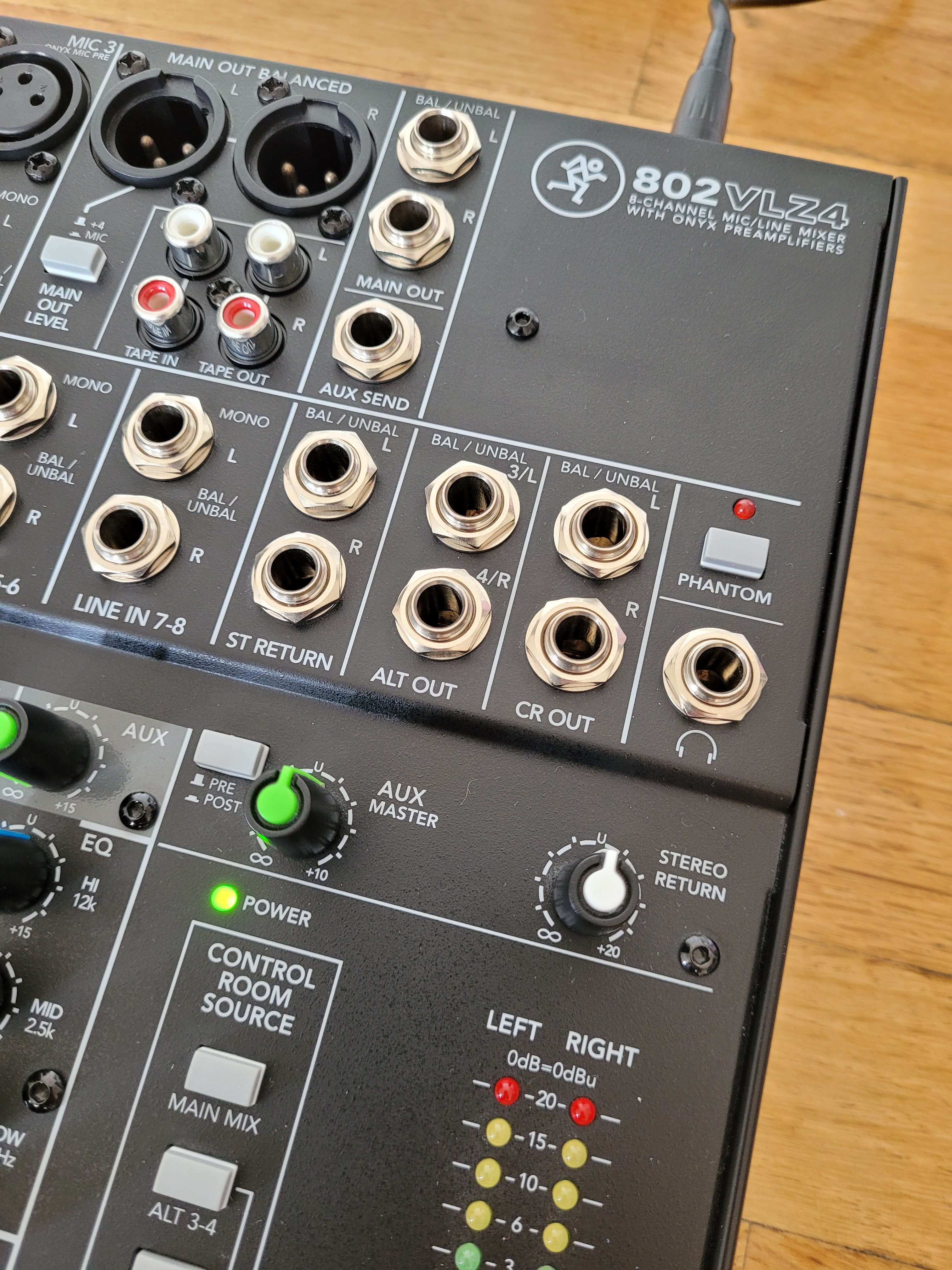 Mackie 802VLZ4 (40416)