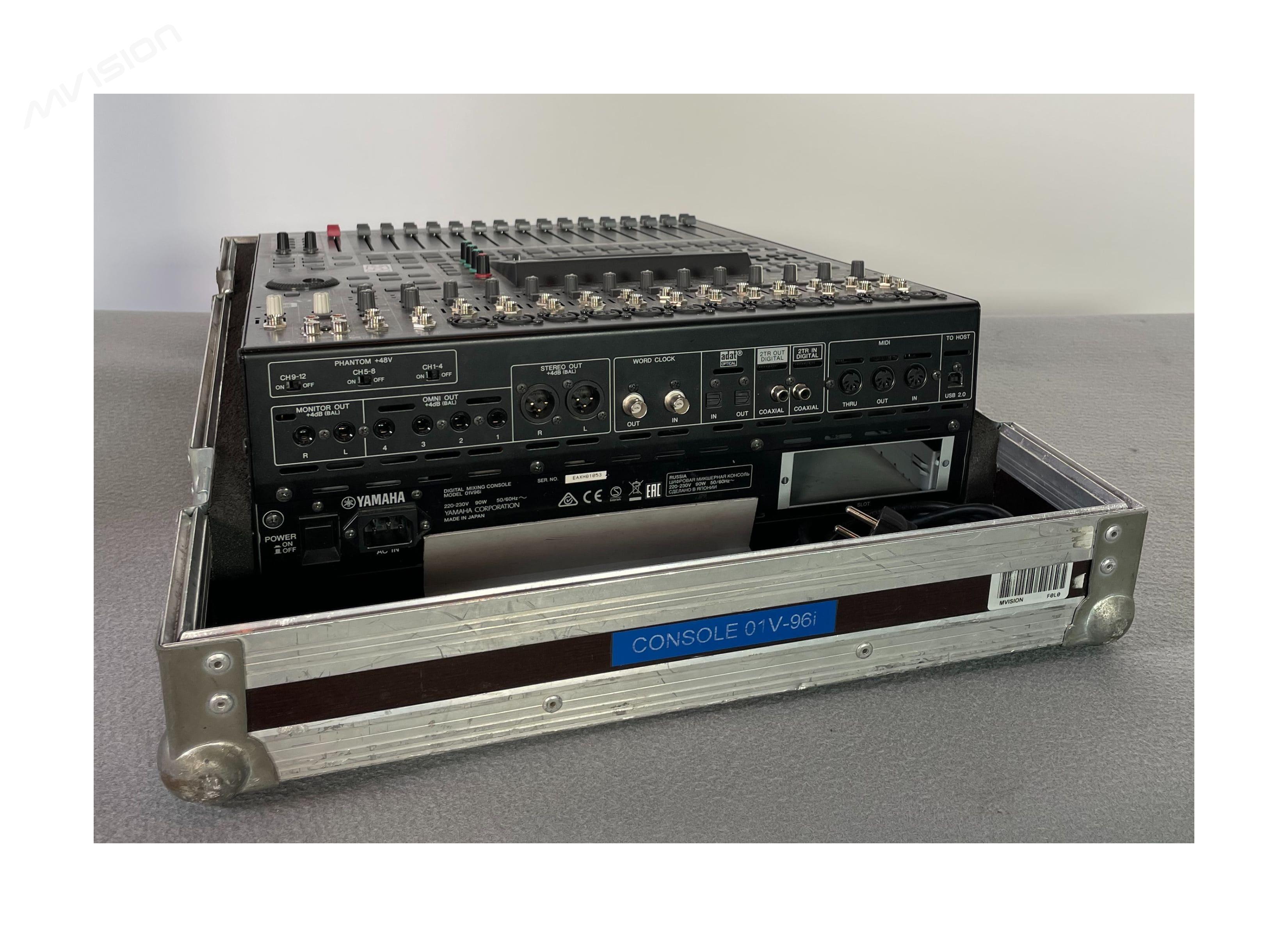Console numérique 01V96i Yamaha 32 canaux8 aux8 bus 2
