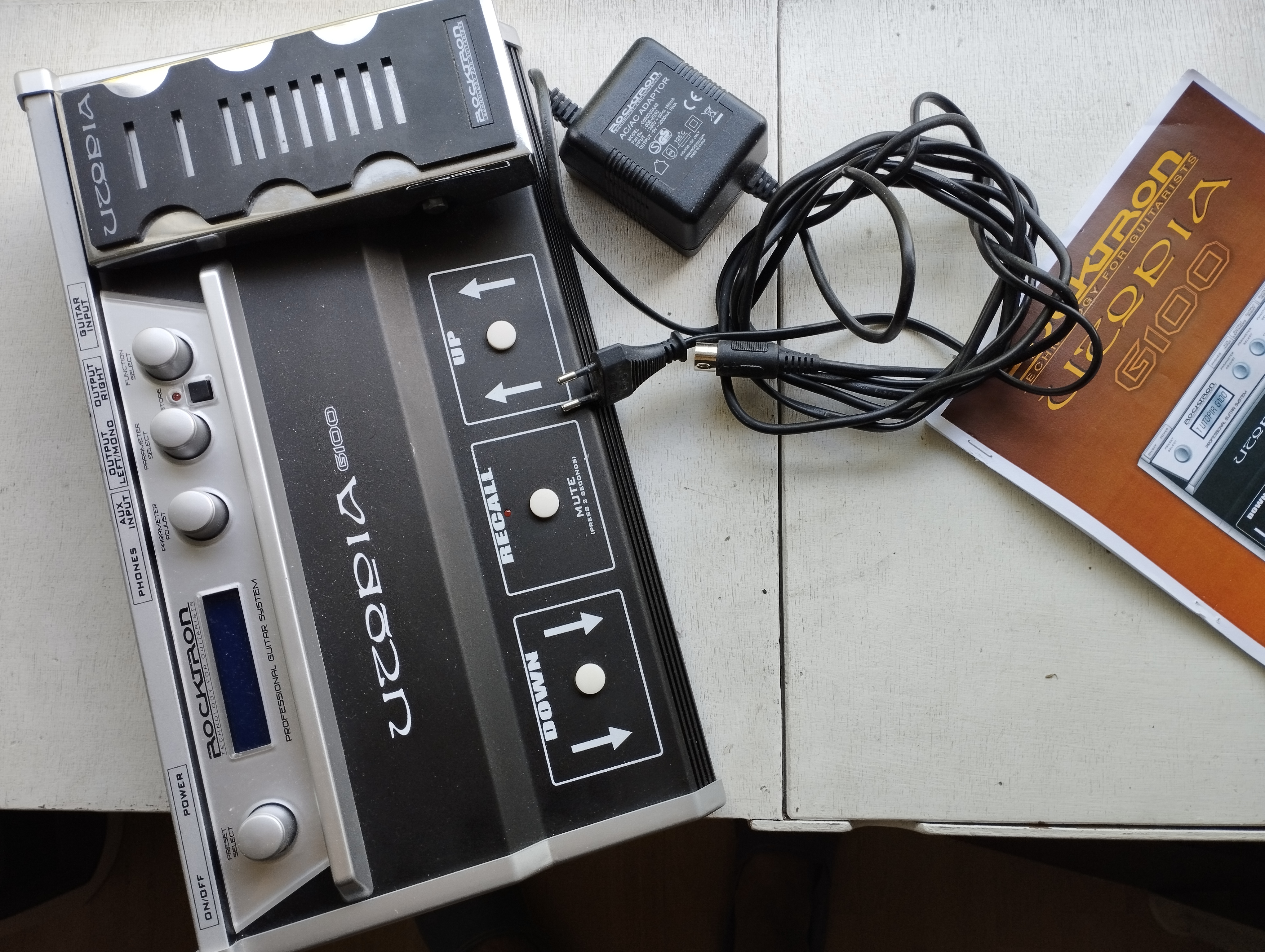 Vends multi-effets guitar Roktron Utopia G 100