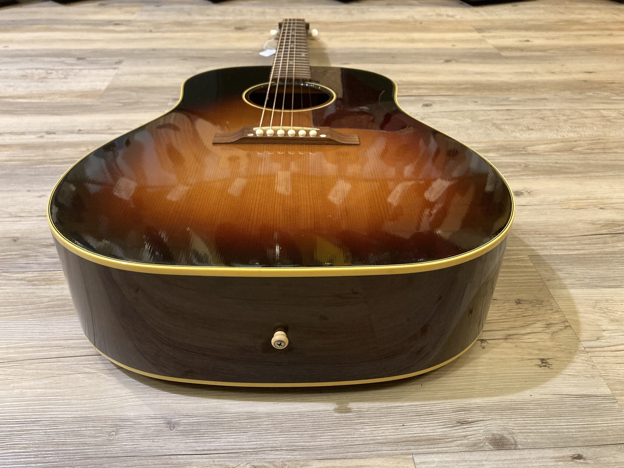 Gibson J45 (17427)