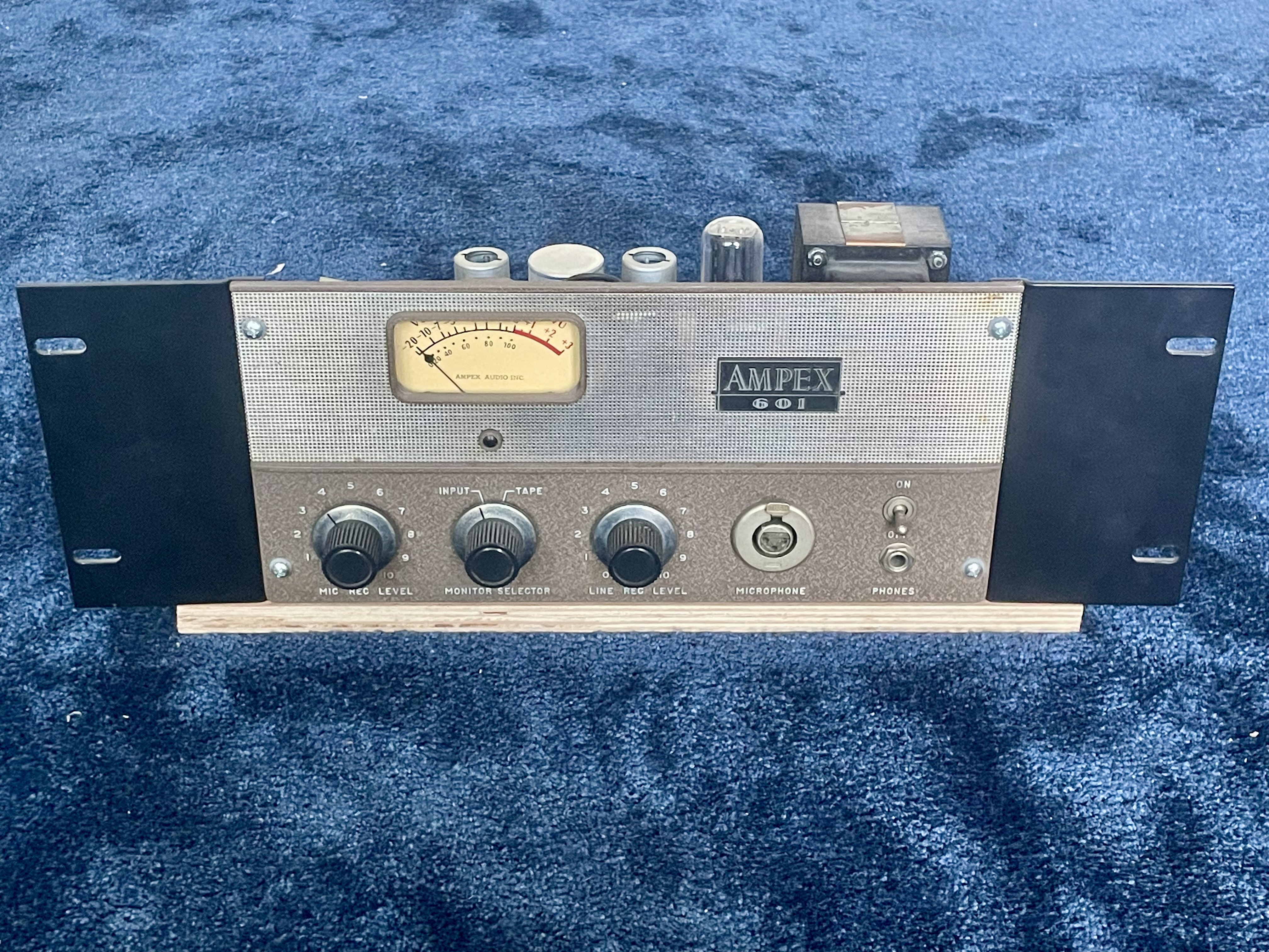 Ampex 601 - tube mic pre 1950