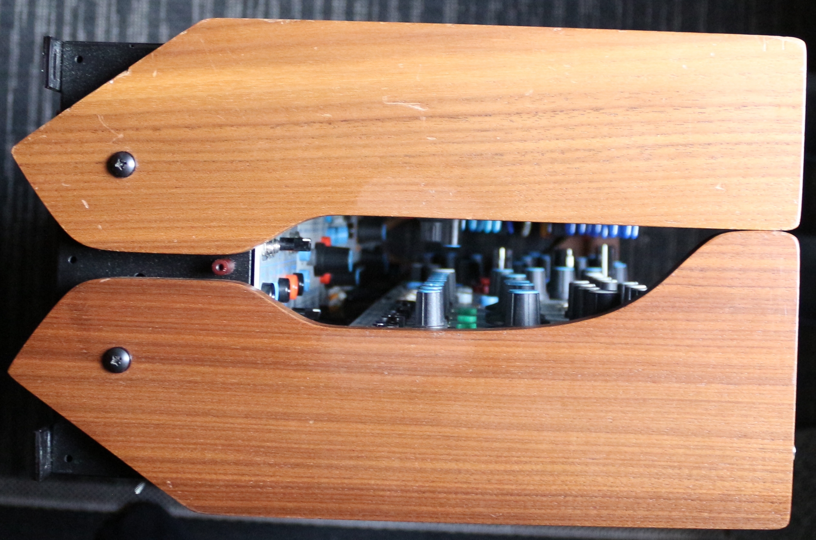 13 - Buchla 200e
