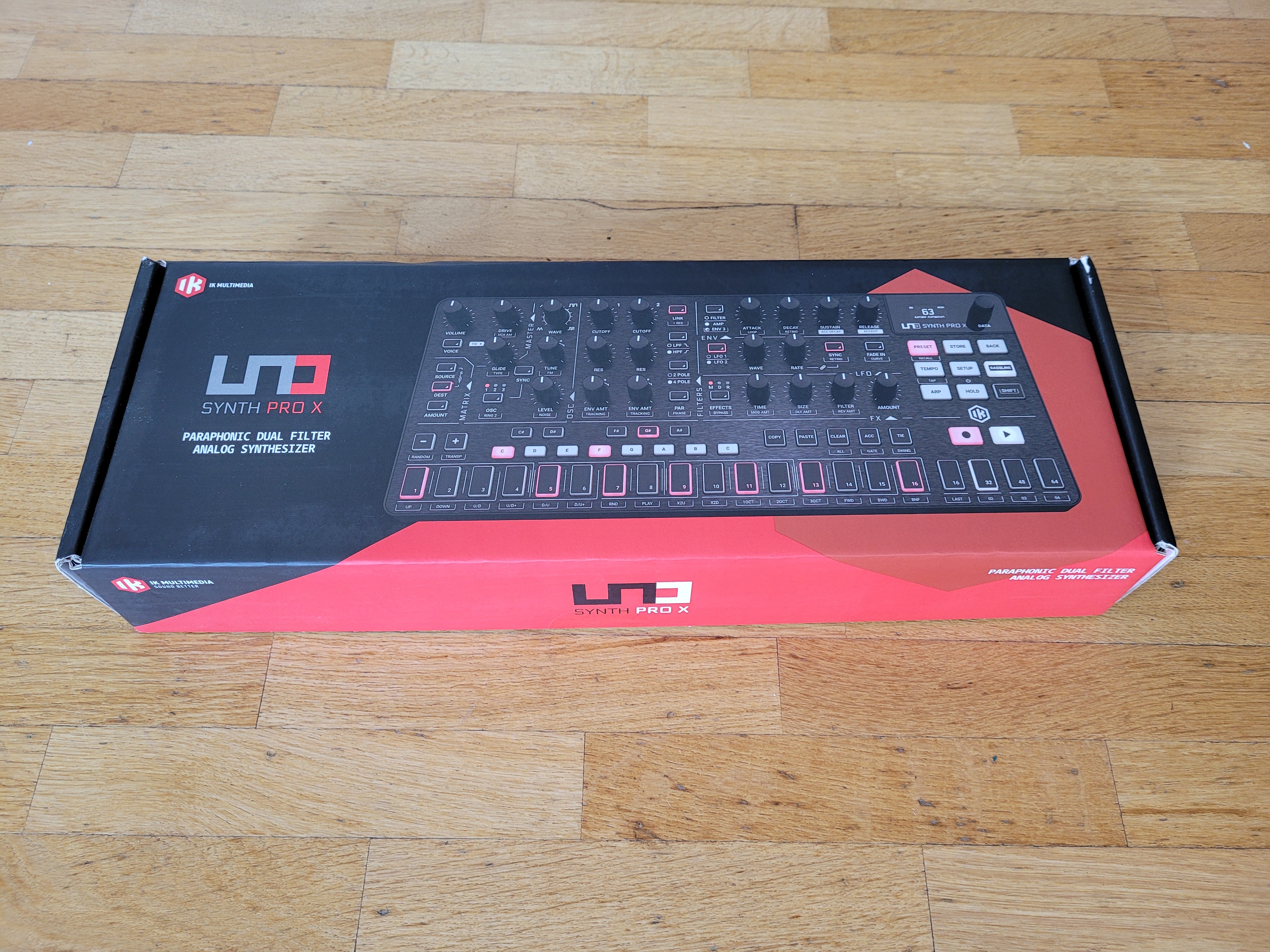 IK Multimedia UNO Synth Pro X (45237)