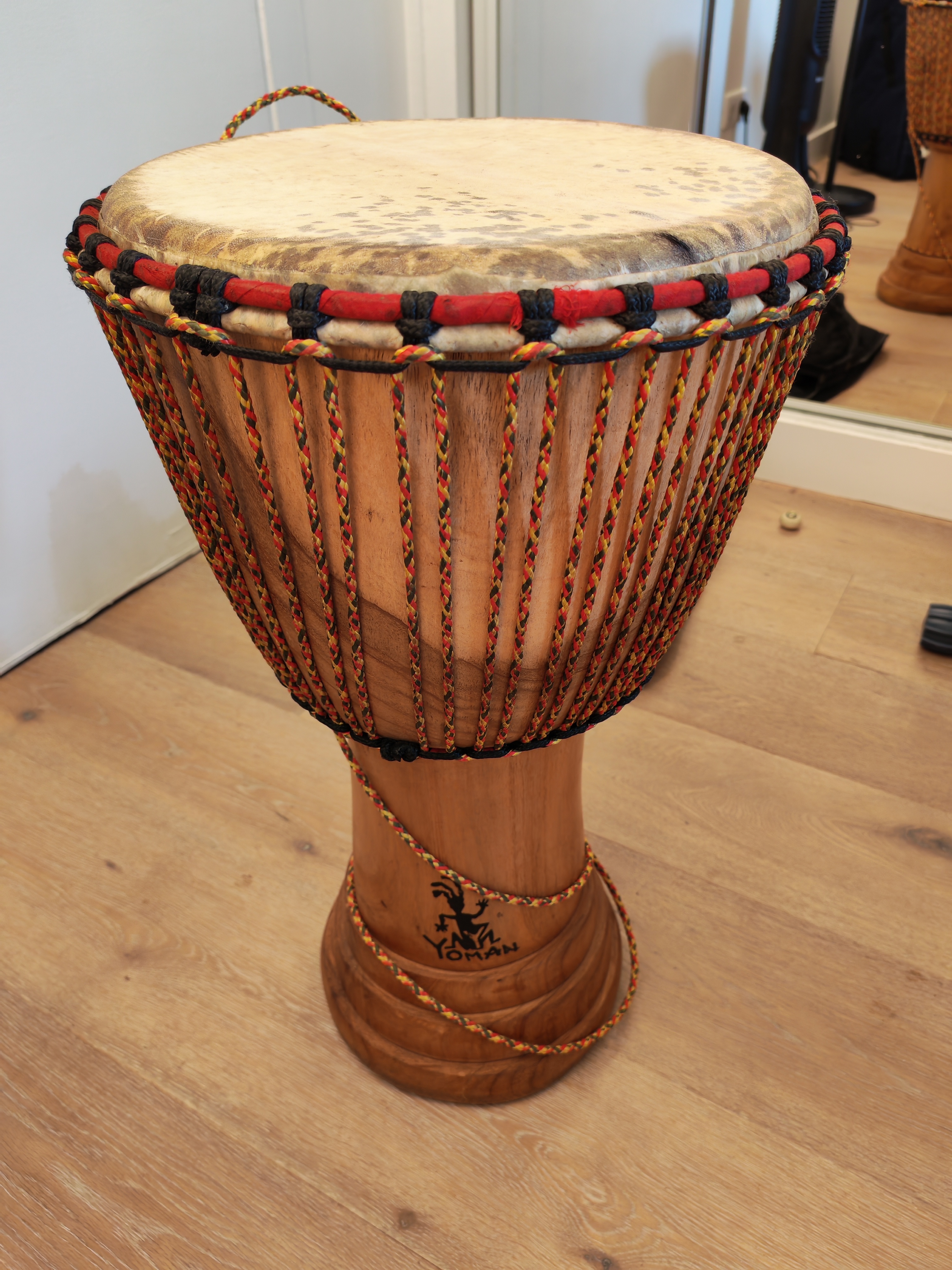 Vends Djembe Yoman avec sa housse Stagg