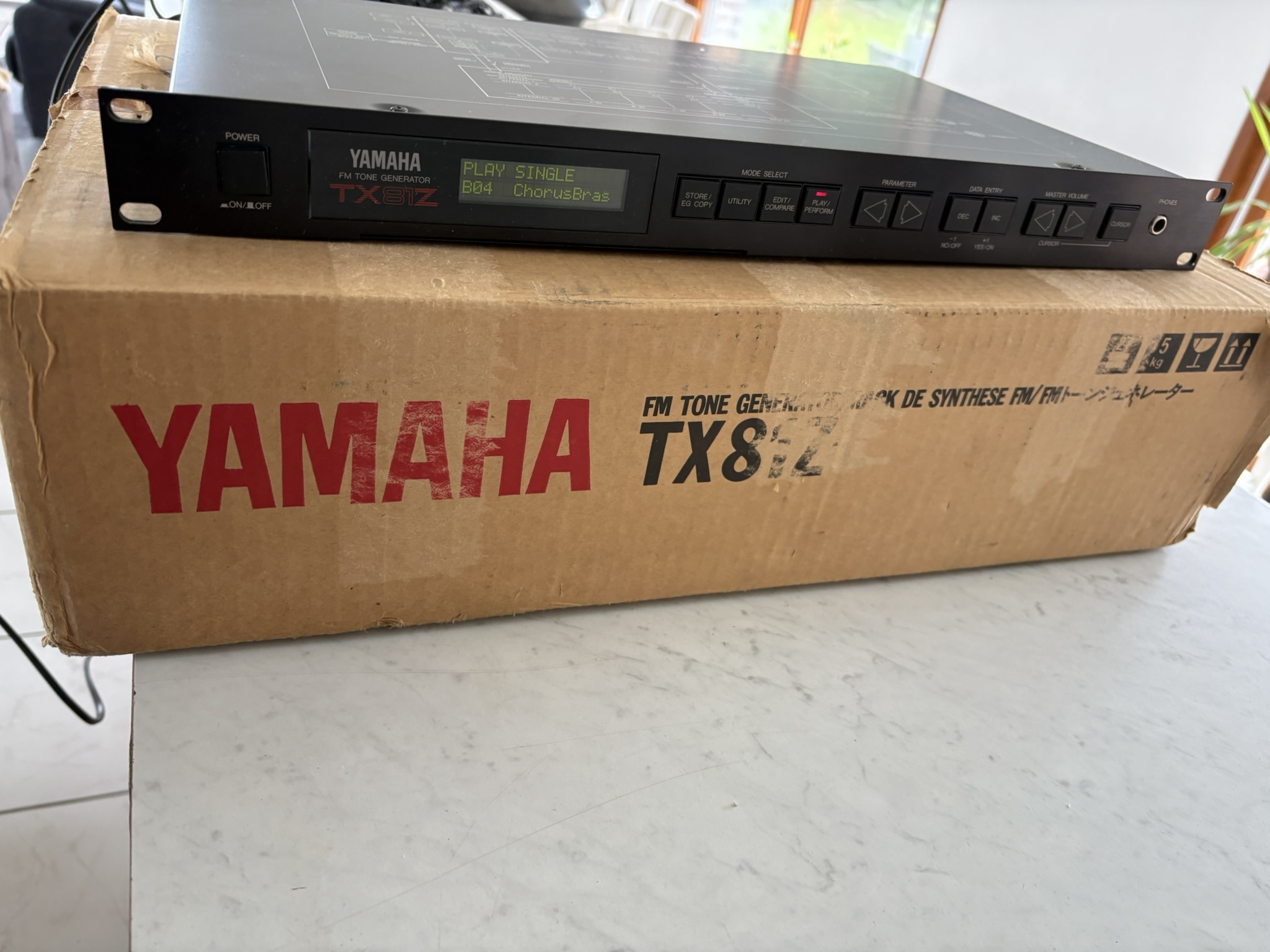 yamaha TX81Z