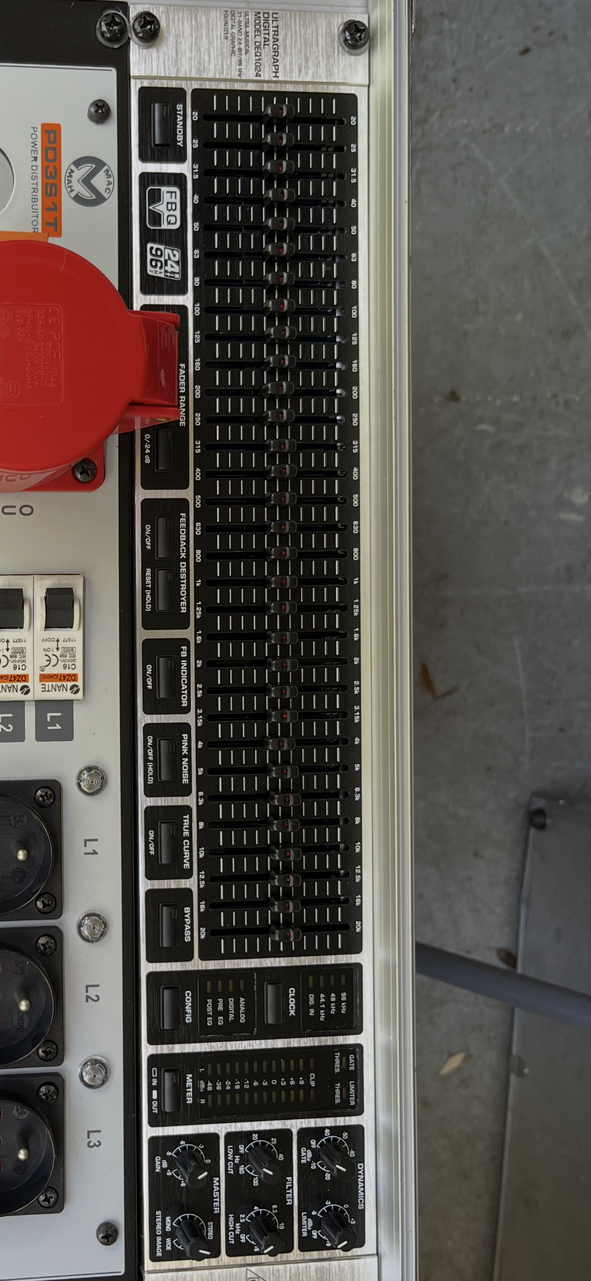 Vends Egaliseur, Ultragraph Digital DES 1024 31 bandes 24bit/96 kHz 