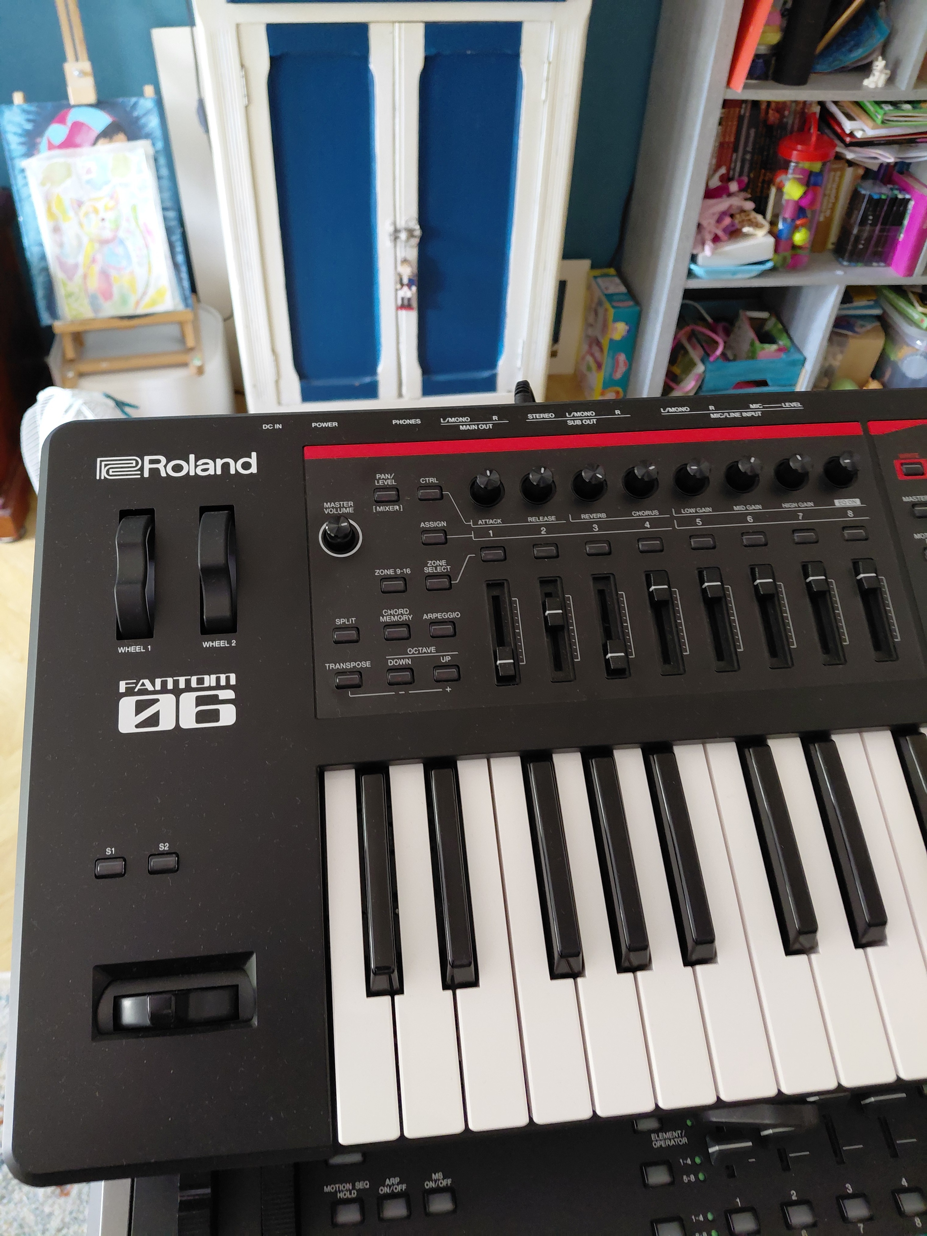 Roland Fantom-06 (87202)