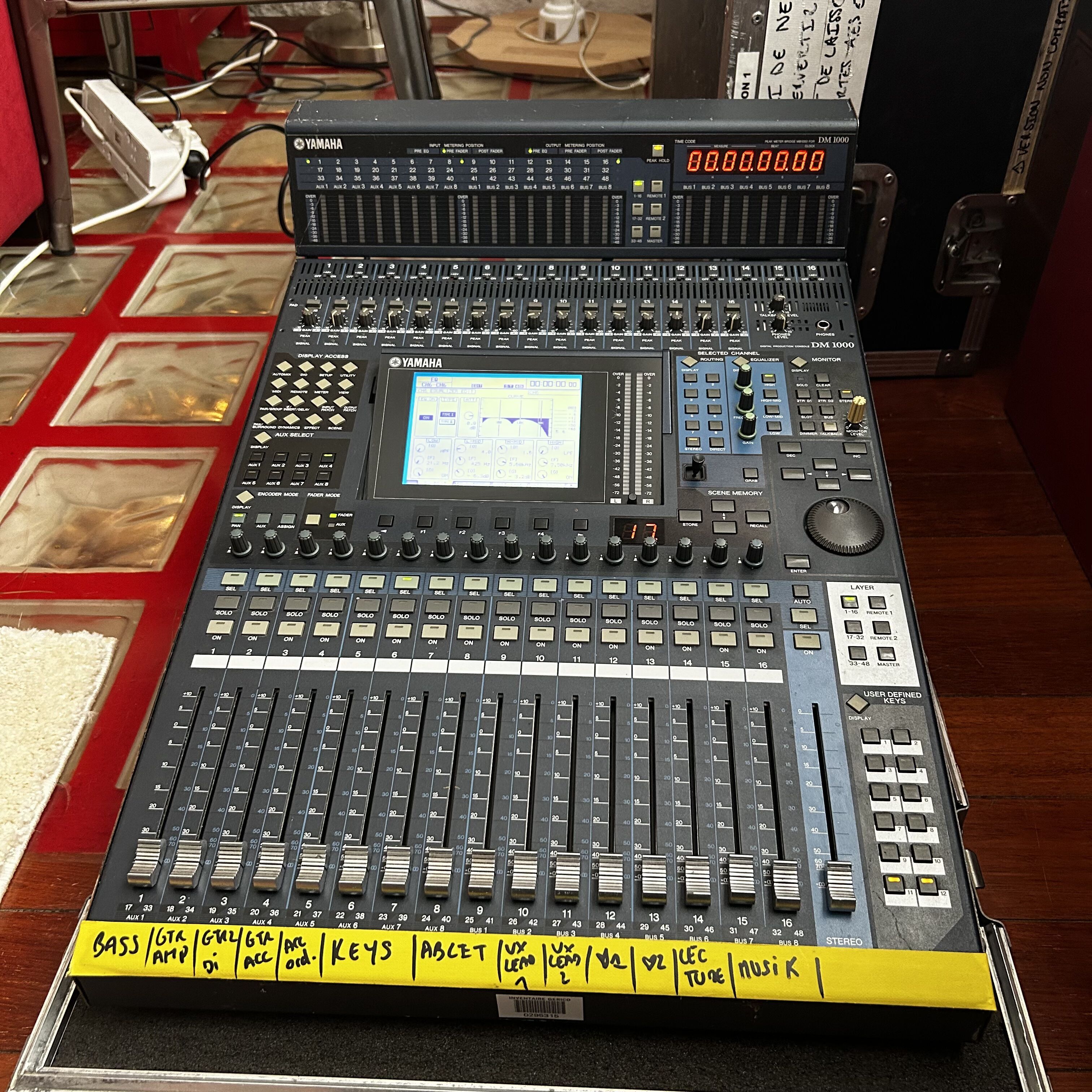 Vends Console de MIXAGE DM1000