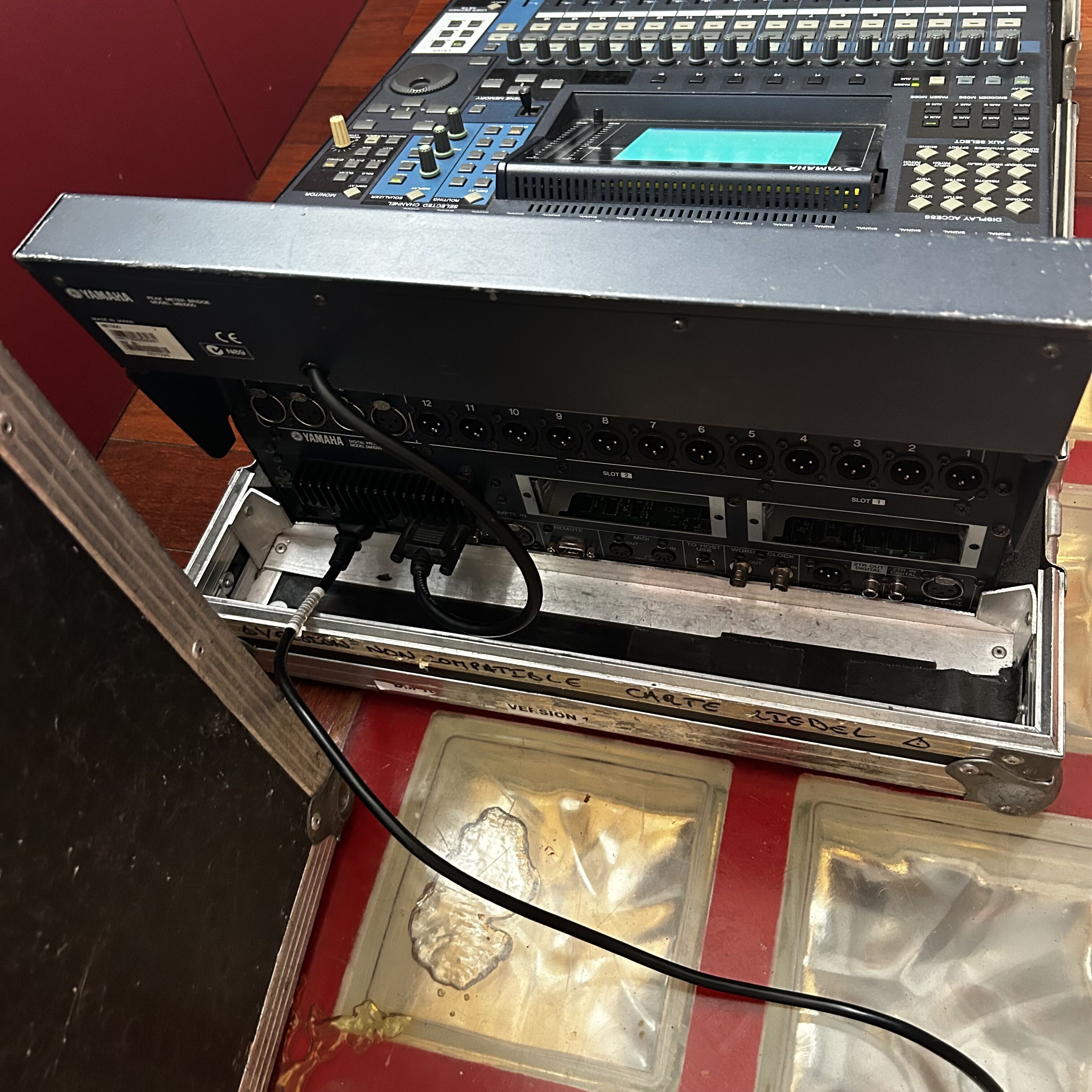 Yamaha DM1000 (7071)
