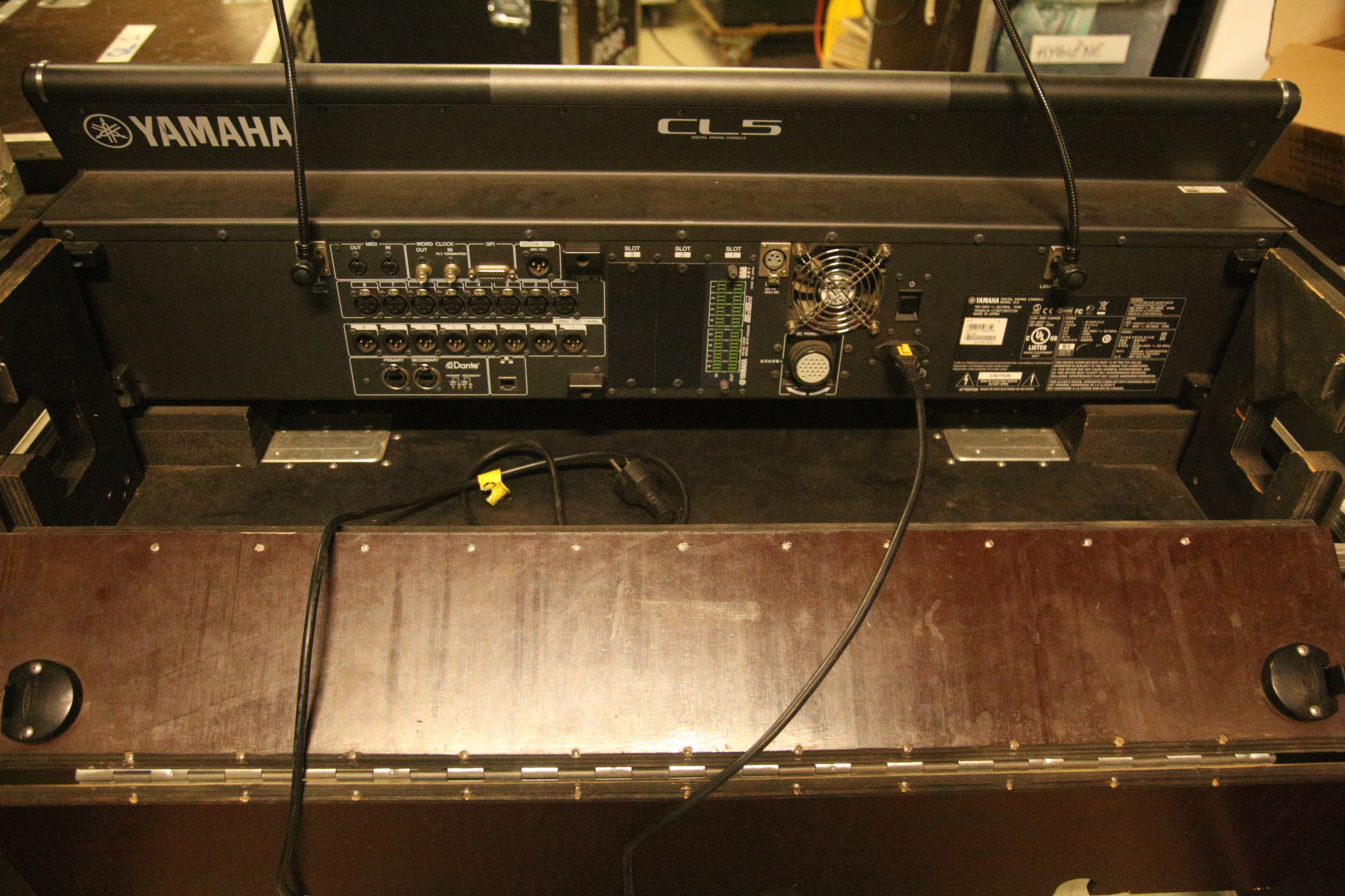 4M1B5748
