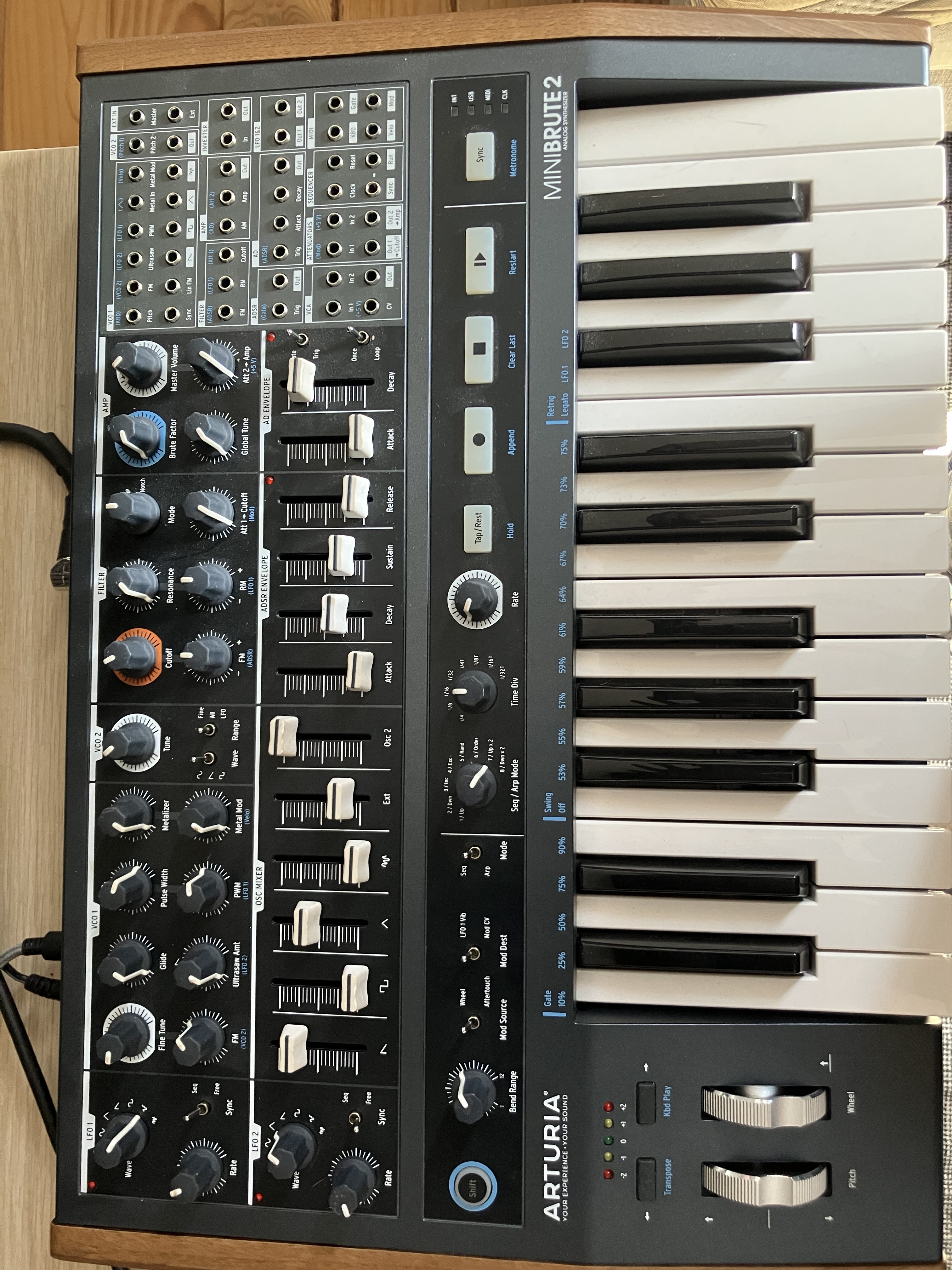 Arturia Mini brute 2